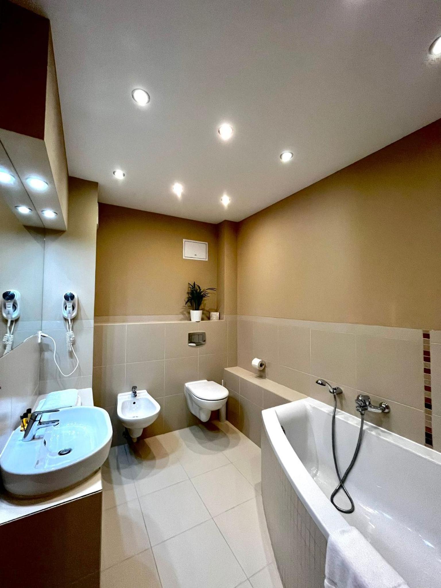 Apartment - Photo 3