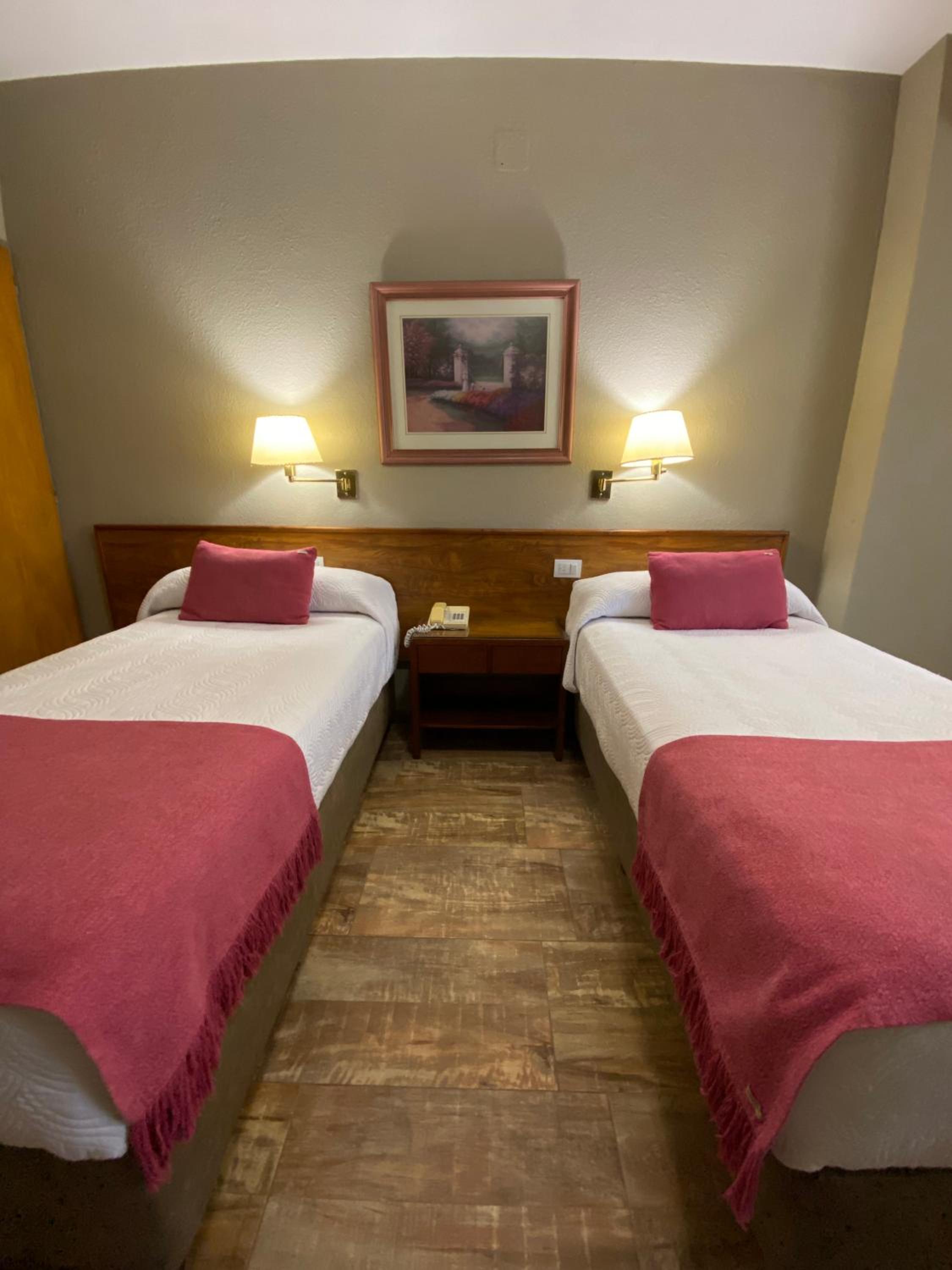 Twin Room photo 1