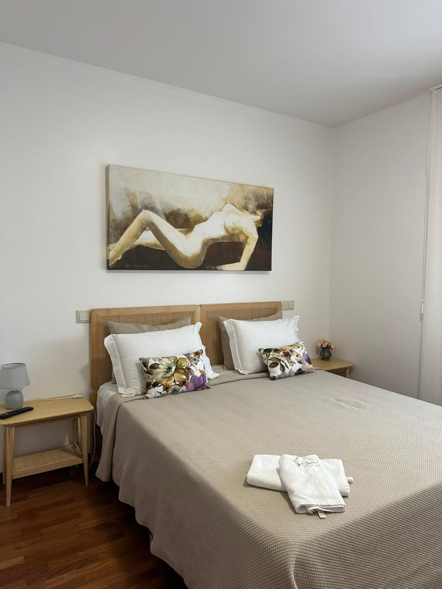 Family Room - Disability Access - Photo 9