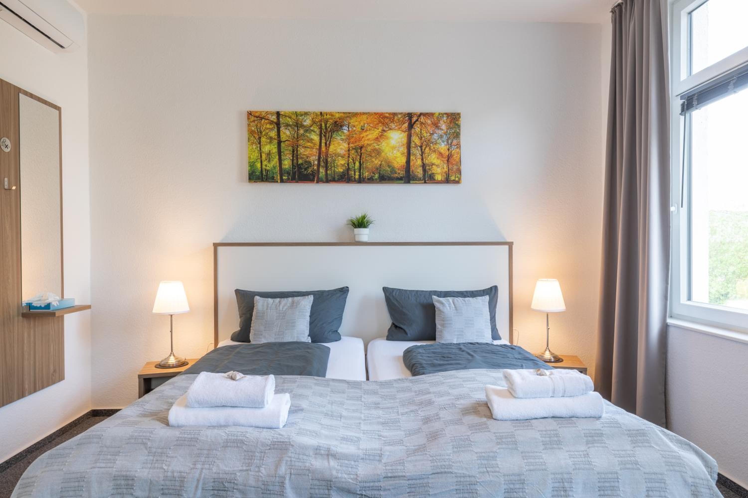Double Room - Photo 10