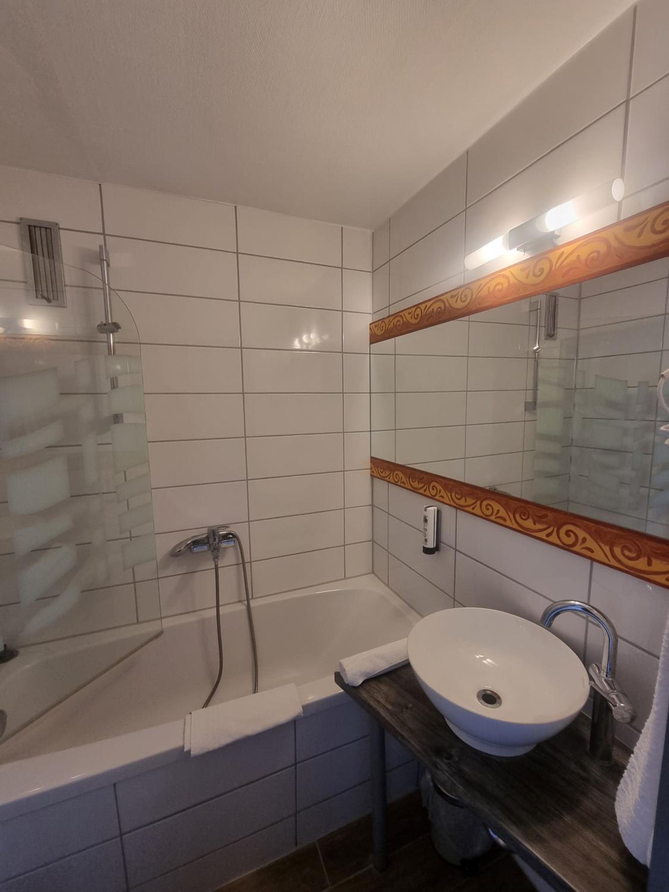 Large Double Room photo 2