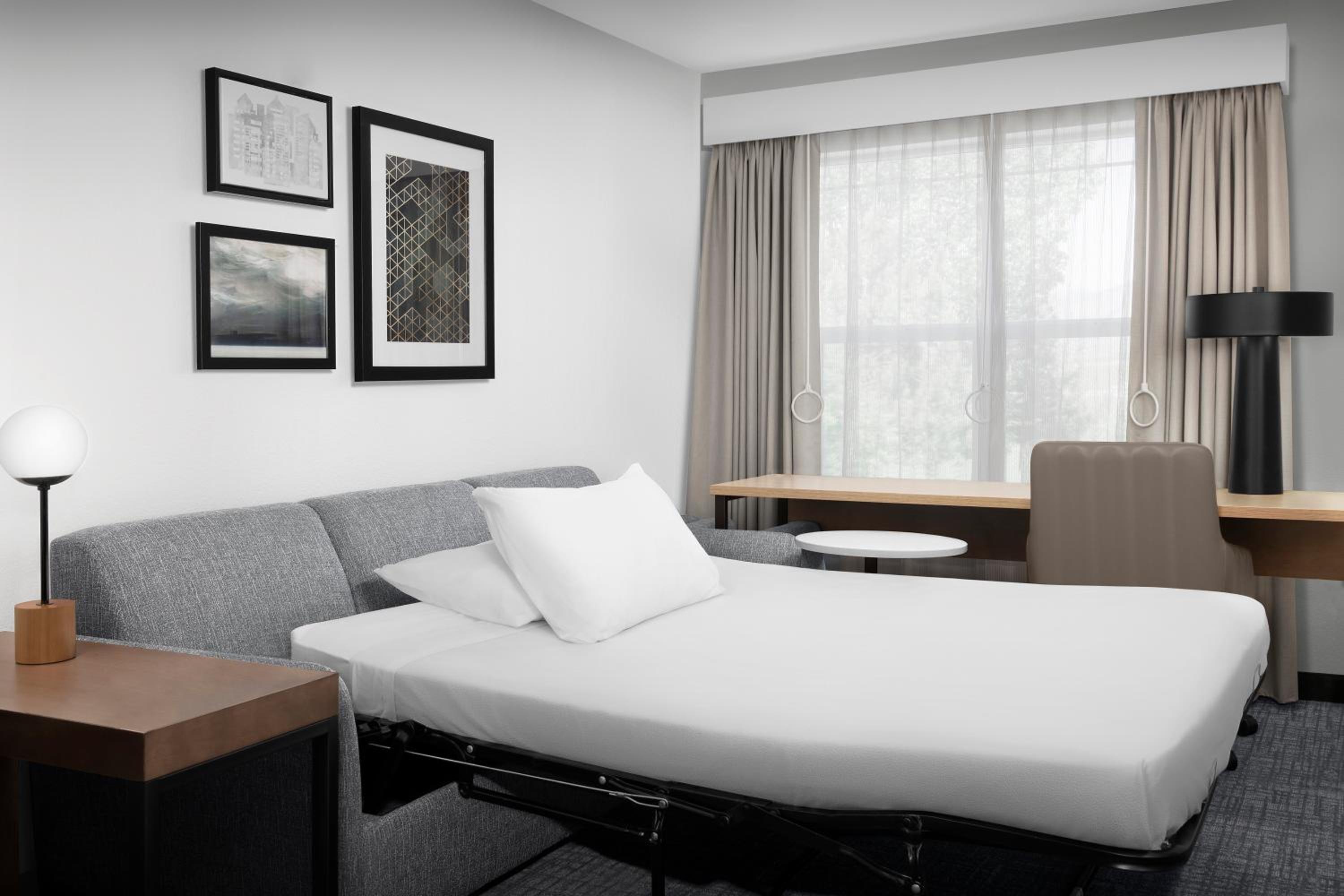 King Studio with Sofa Bed - Photo 2