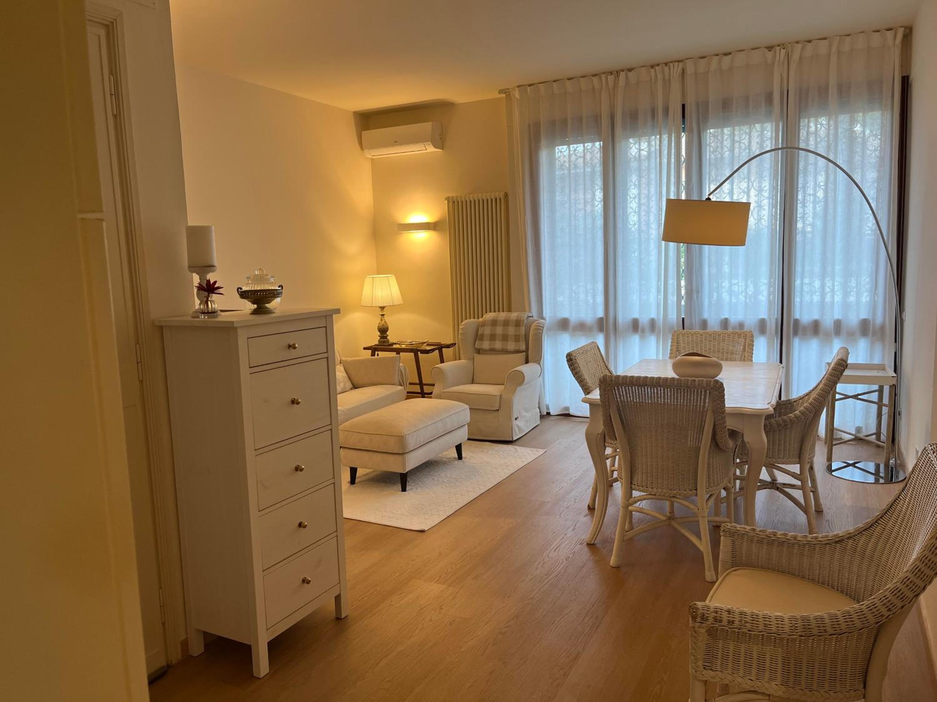 Two-Bedroom Deluxe Apartment photo 1