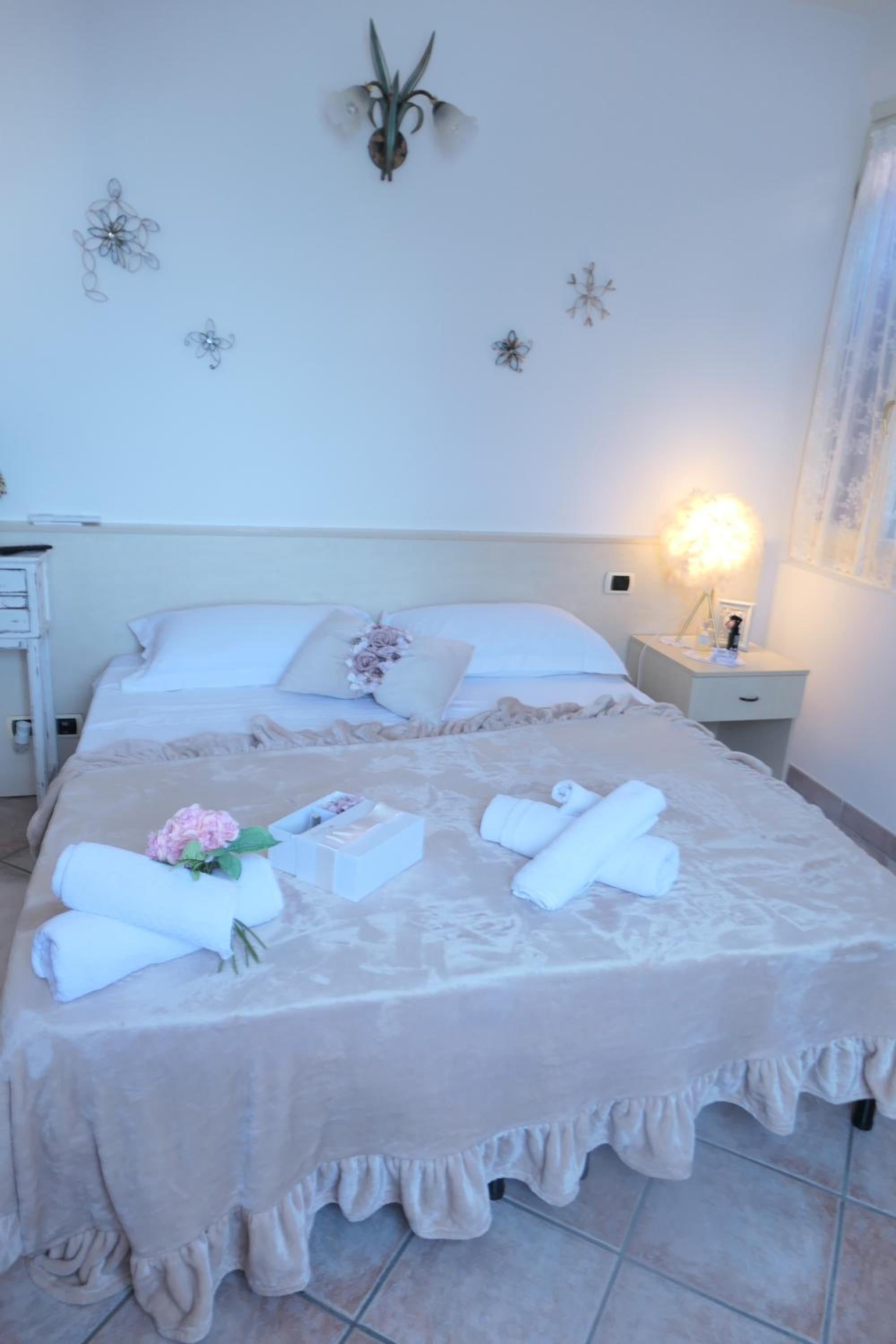 Double Room with Shared Bathroom