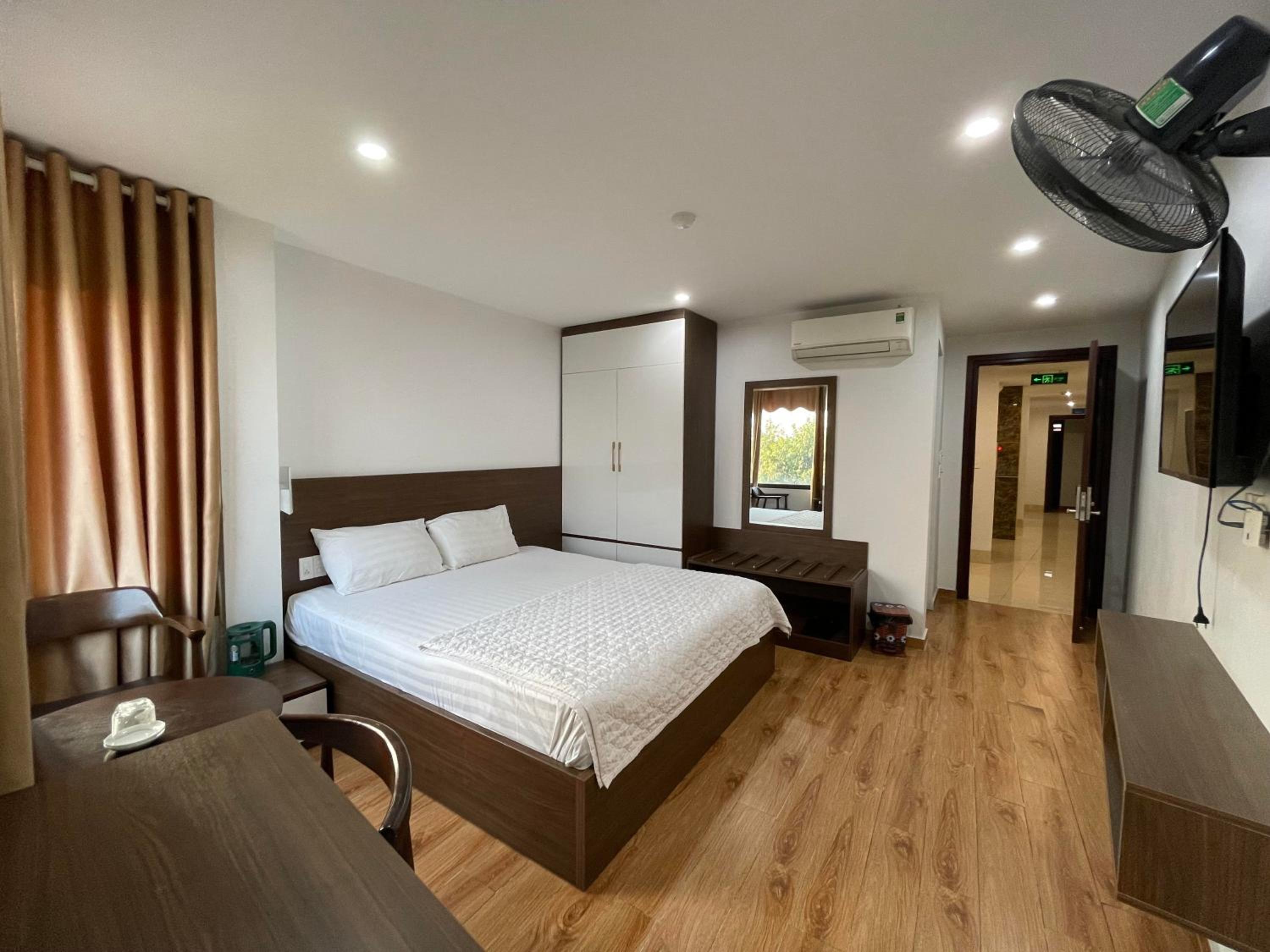 Deluxe Room (2 Adults + 1 Child) photo 3