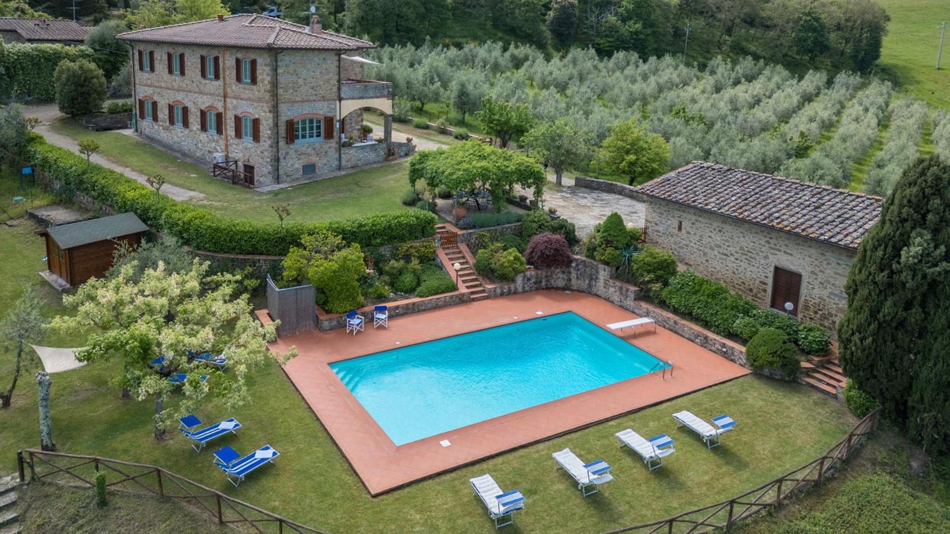 Five-Bedroom Villa photo 3