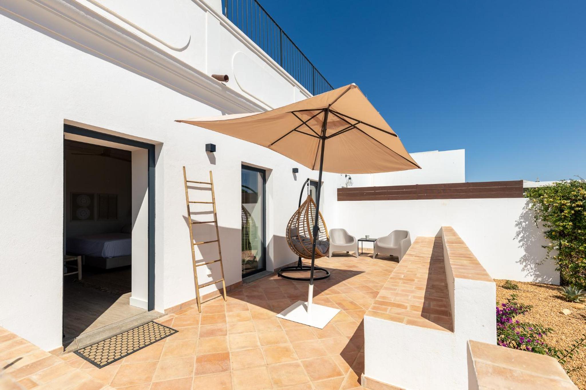 Deluxe Double or Twin Room with Garden View photo 2