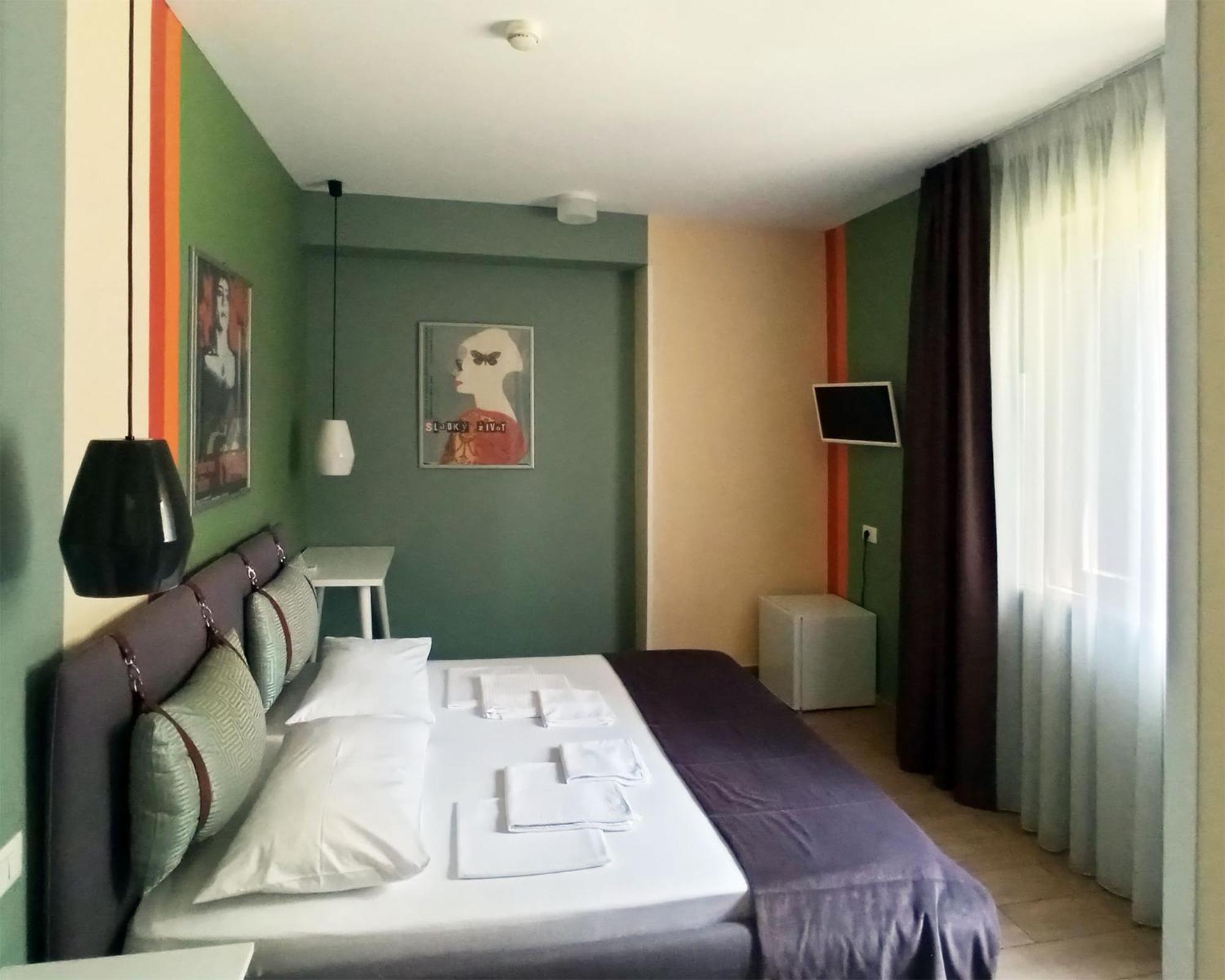 Large Double Room photo 3