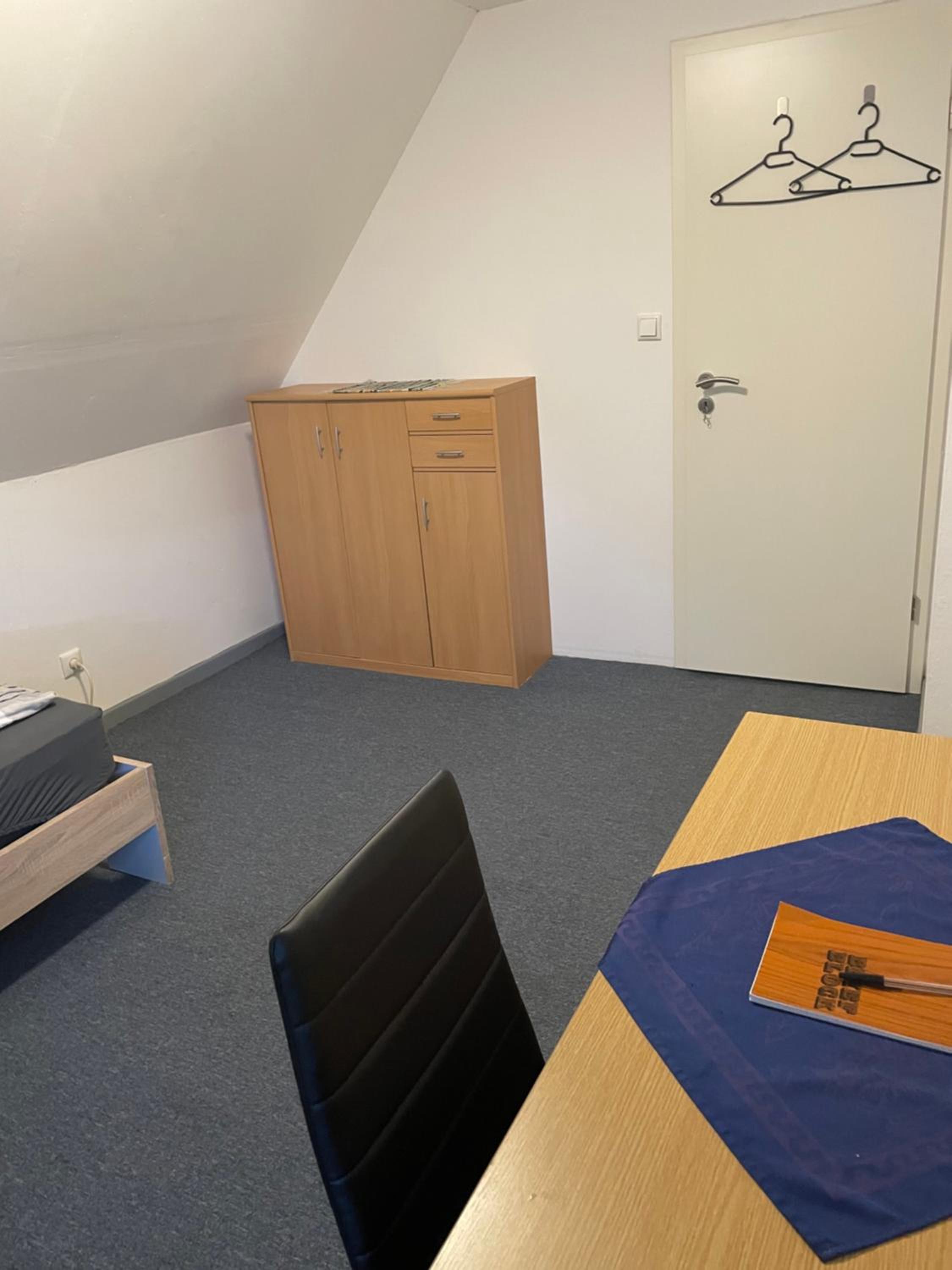 Single Room photo 2