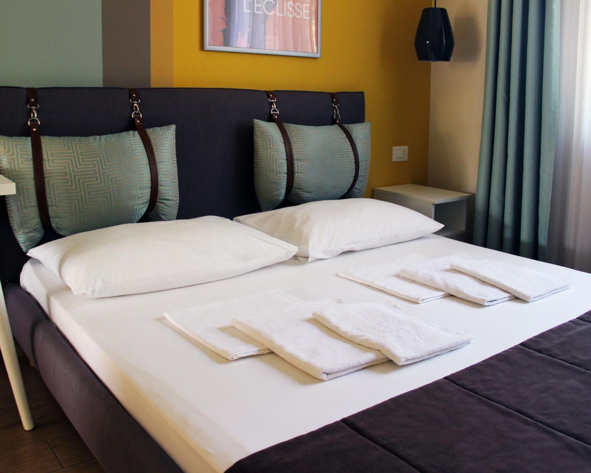Large Double Room photo 2