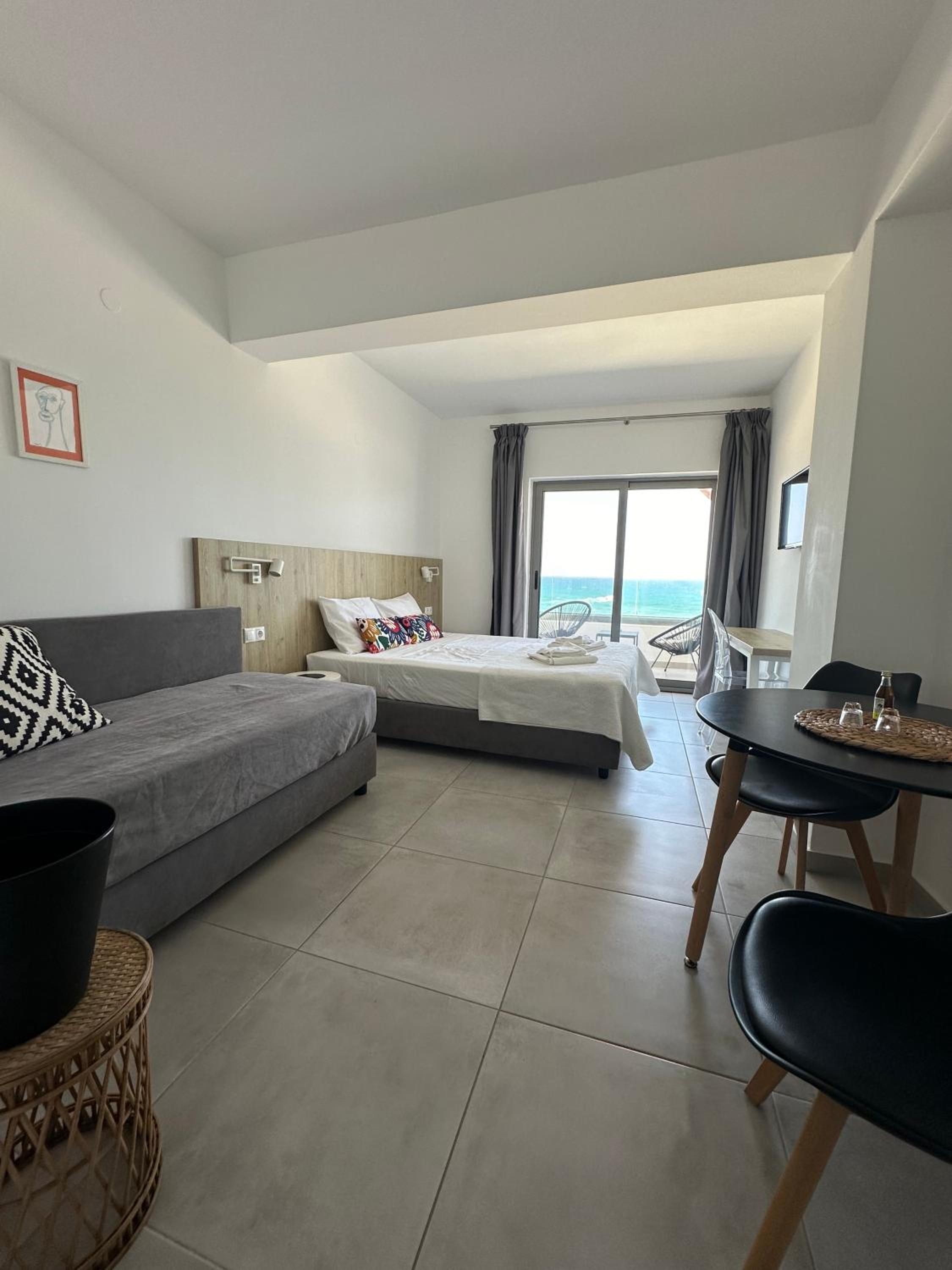 Apartment with Sea View photo 2