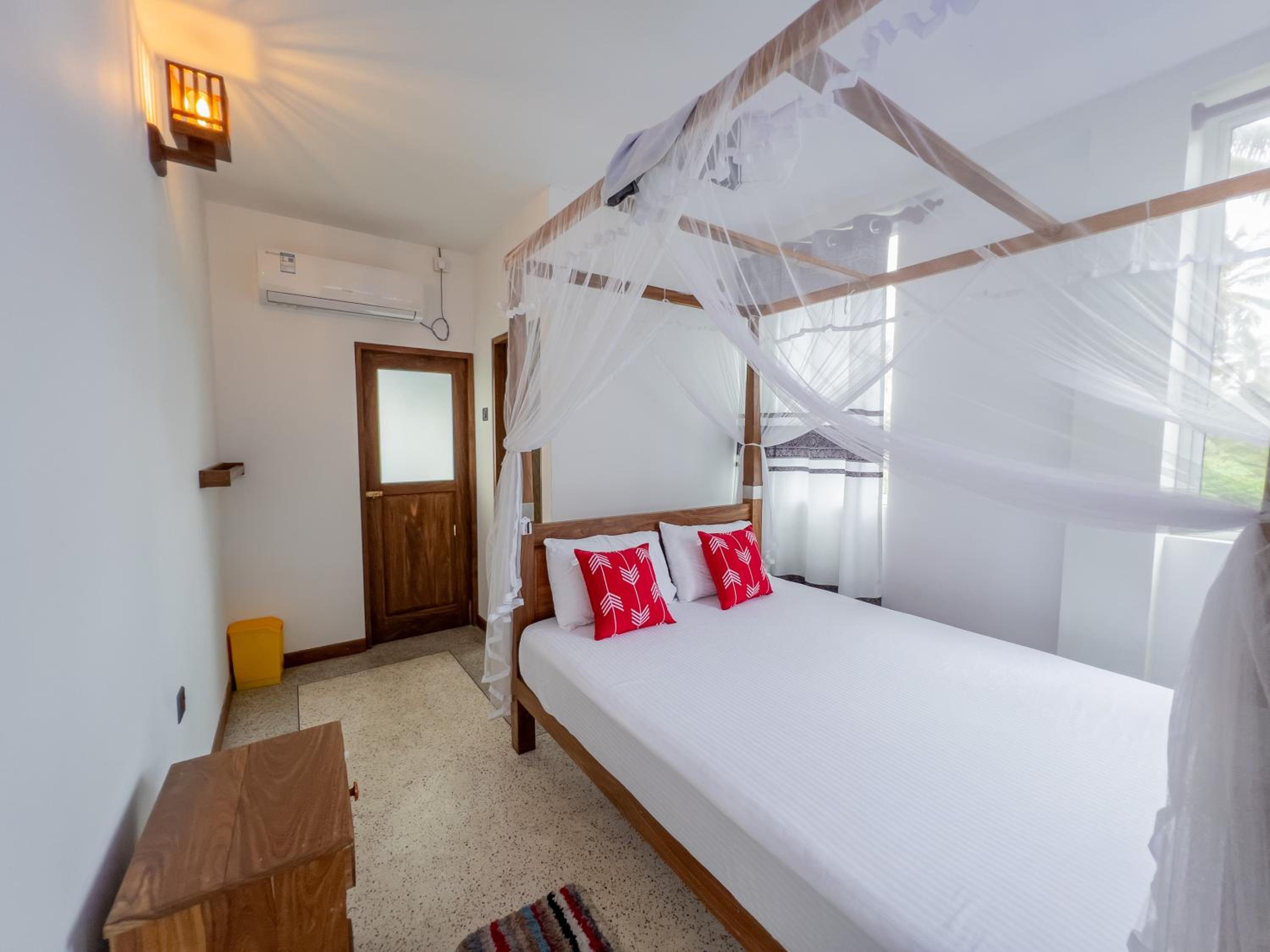 Double Room with Private Bathroom photo 2