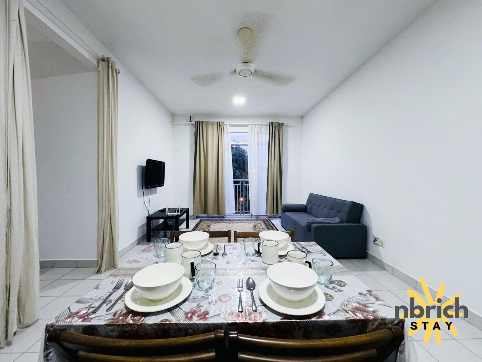 One-Bedroom Apartment photo 2