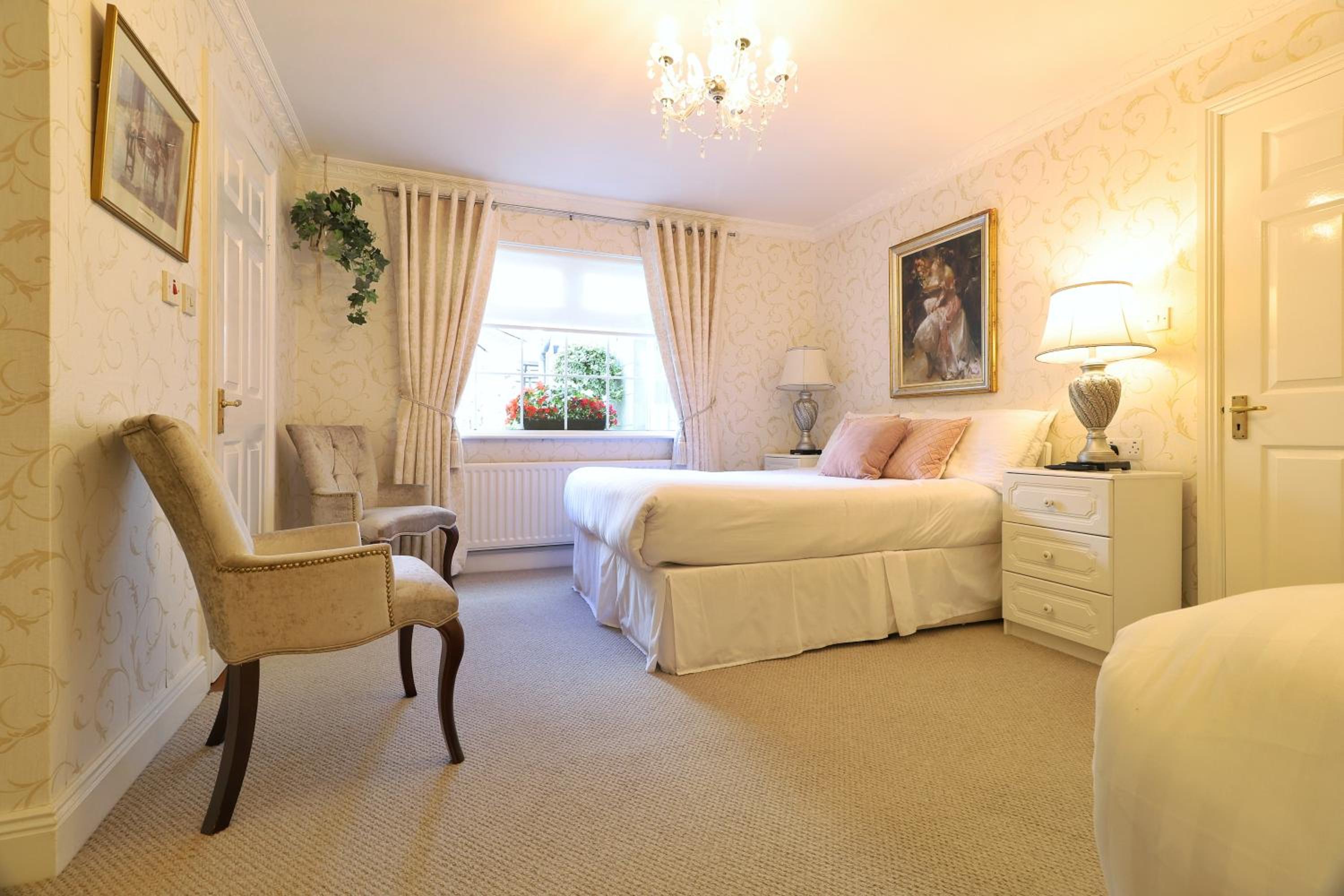 Double or Twin Room - Photo 3