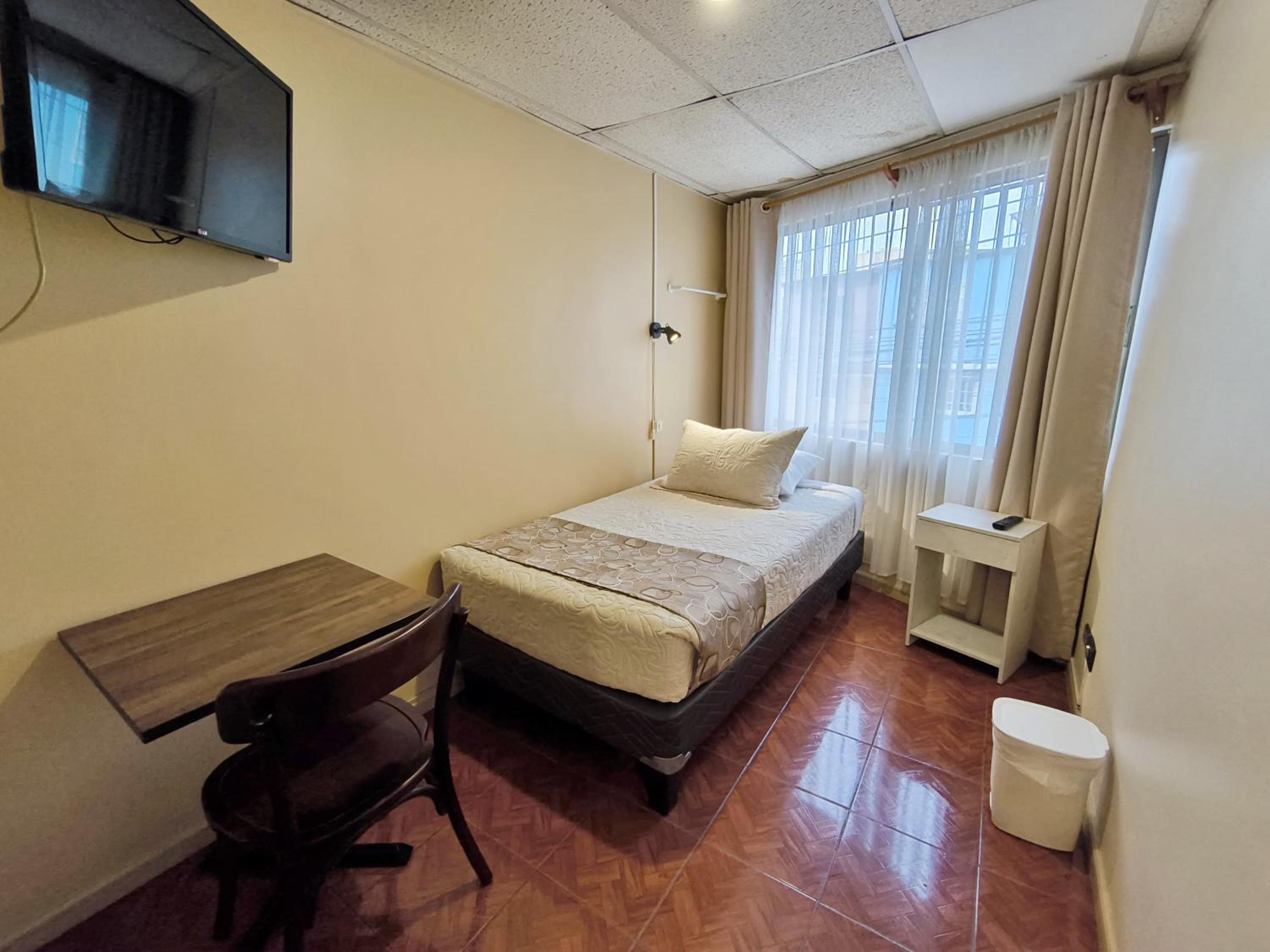 Single Room photo 2