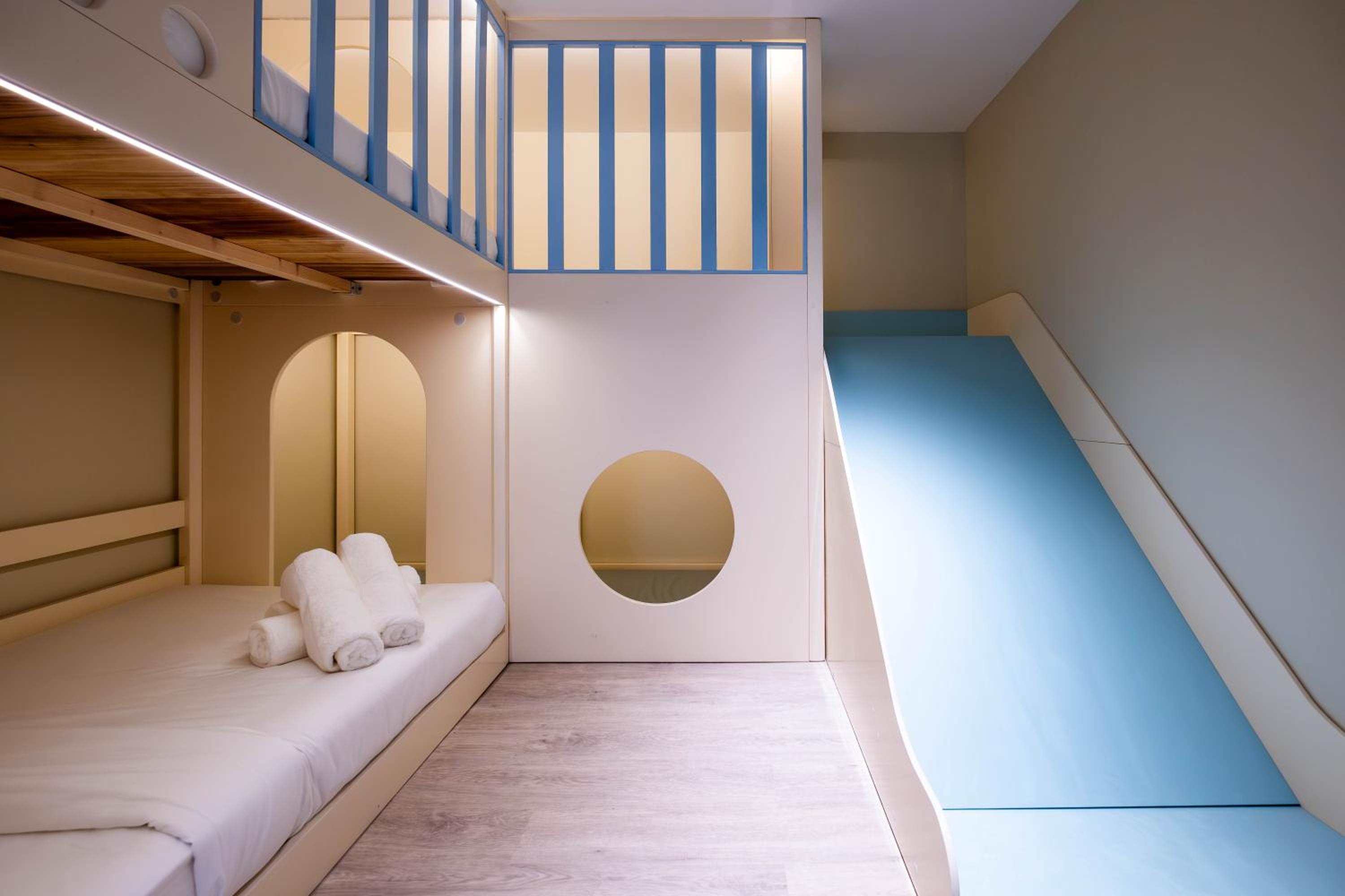 Deluxe Family Suite Slide photo 2