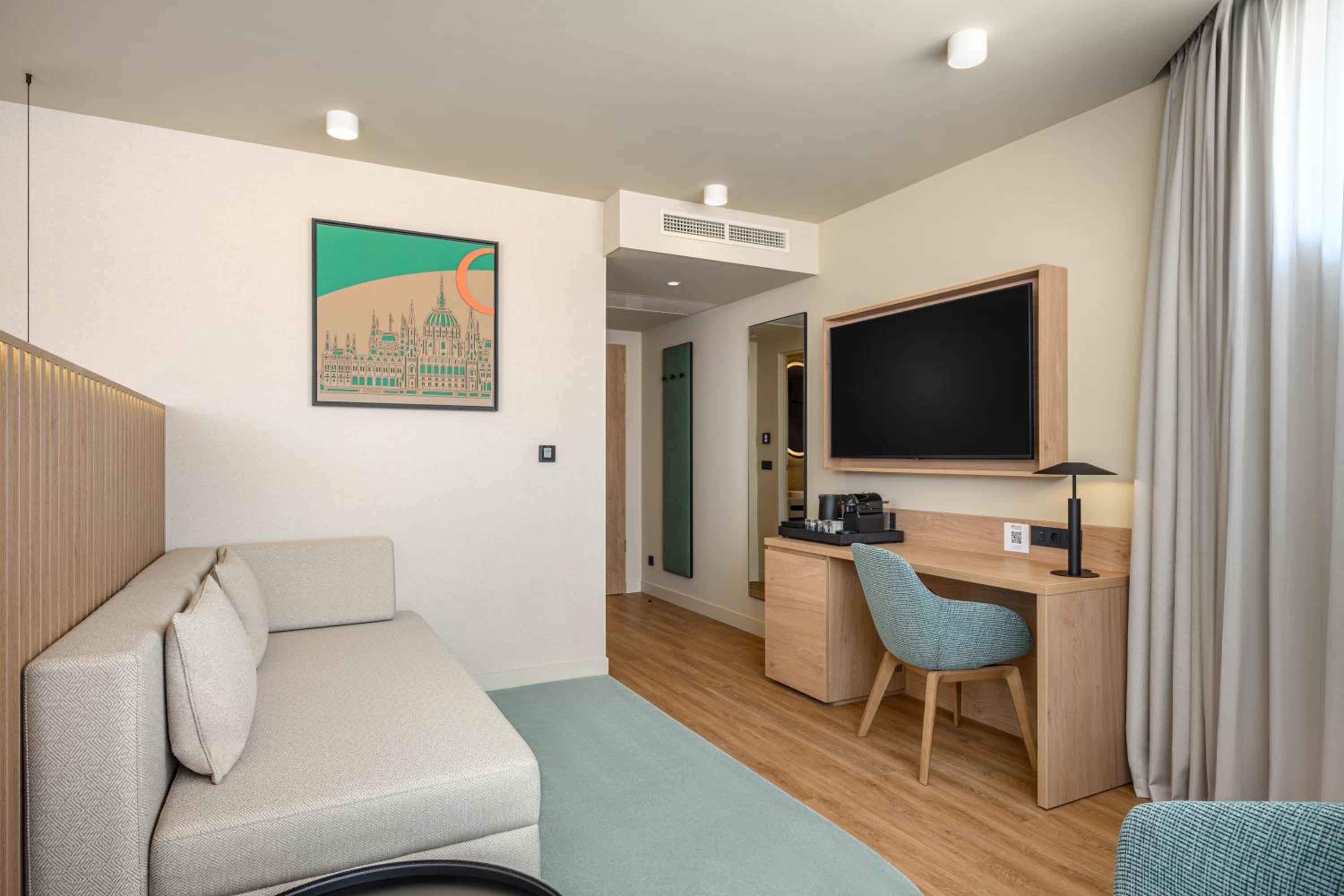 King Room - Mobility Accessible  - Photo 4