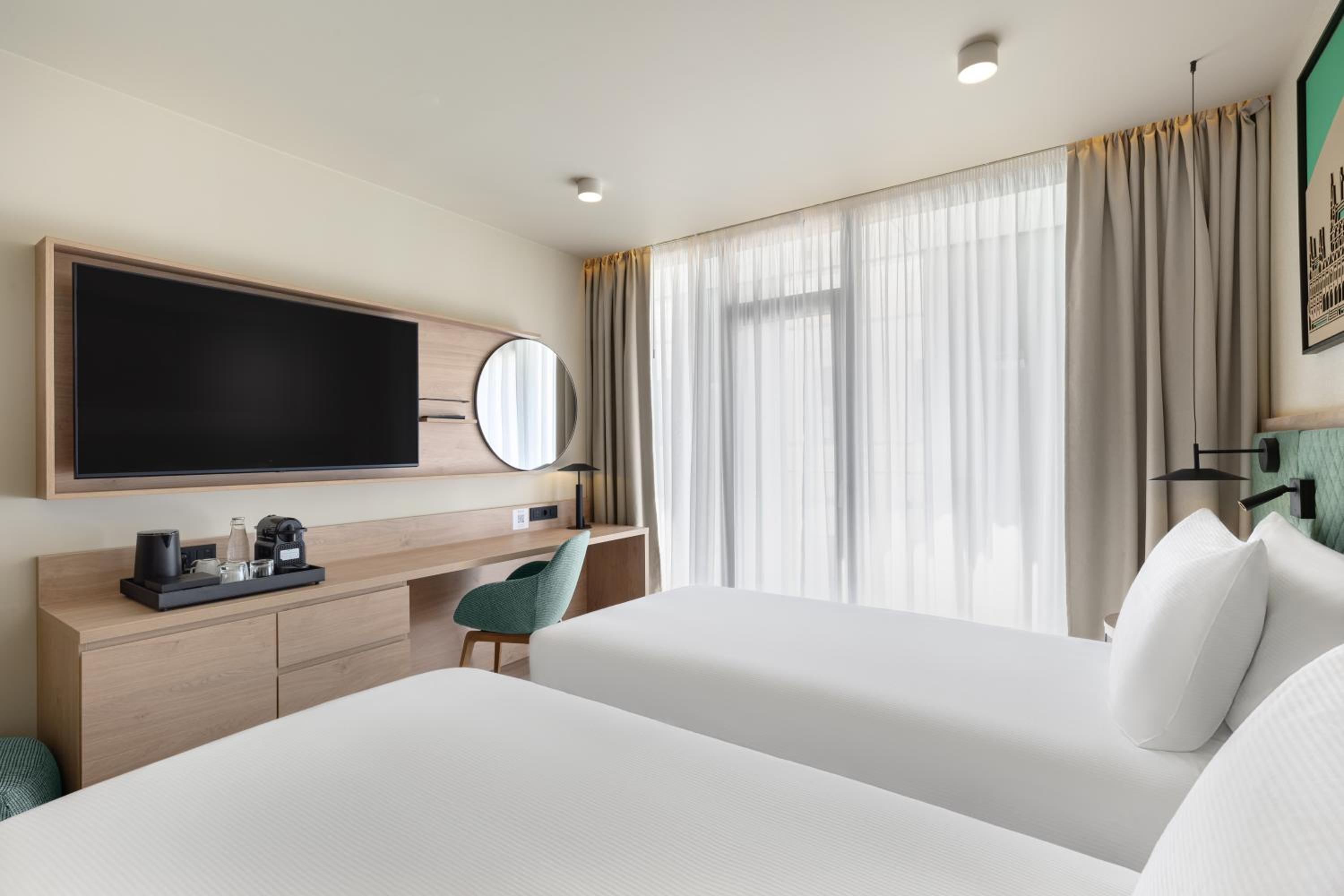 Twin Room - Photo 6