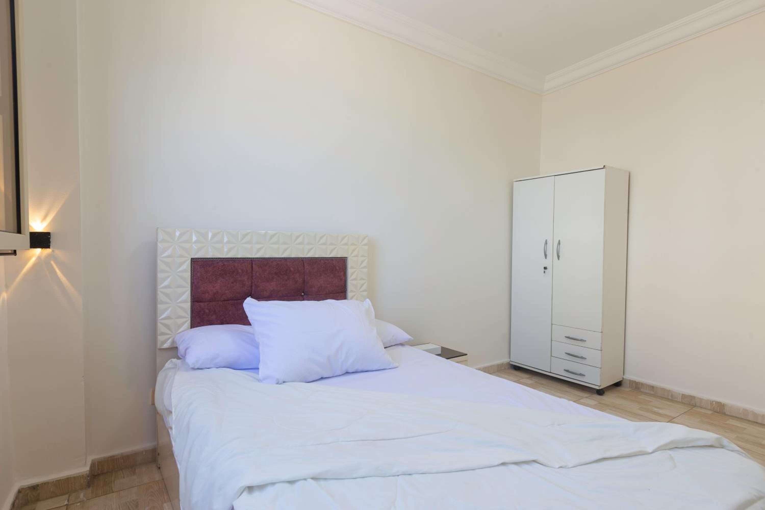 Standard Single Room with Shared Bathroom