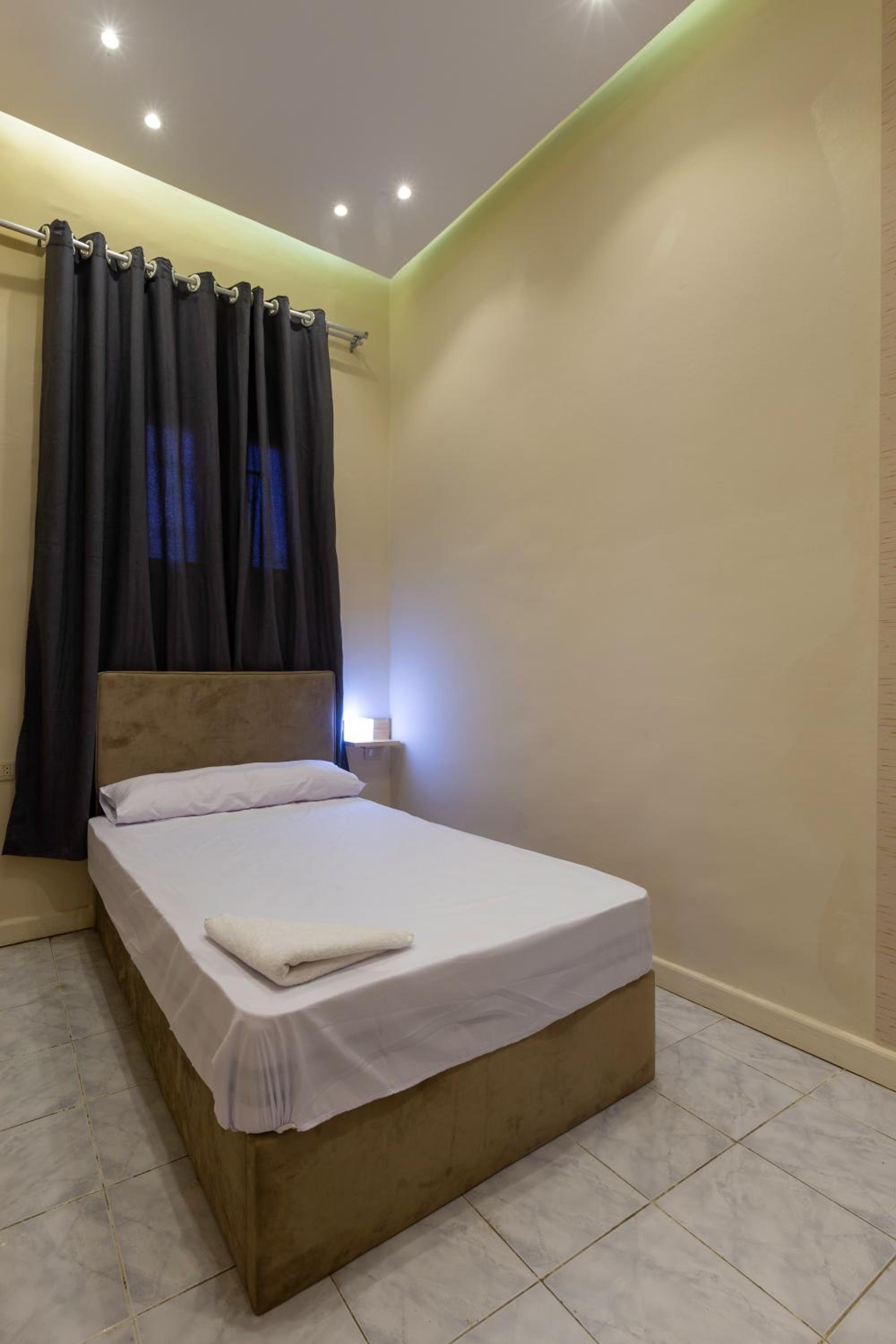 Economy Single Room