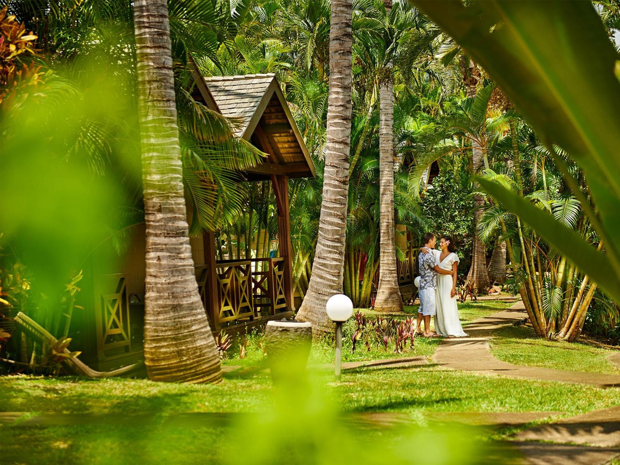 Tropical Bungalow 2 Adults + 1 Child Maximum photo 2