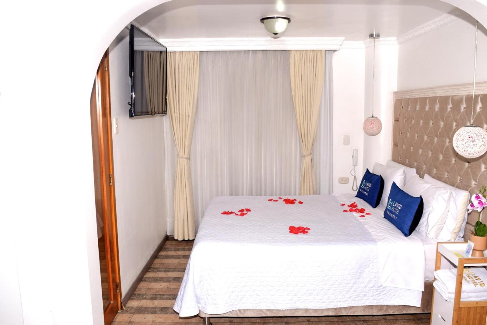 Standard Double Suite