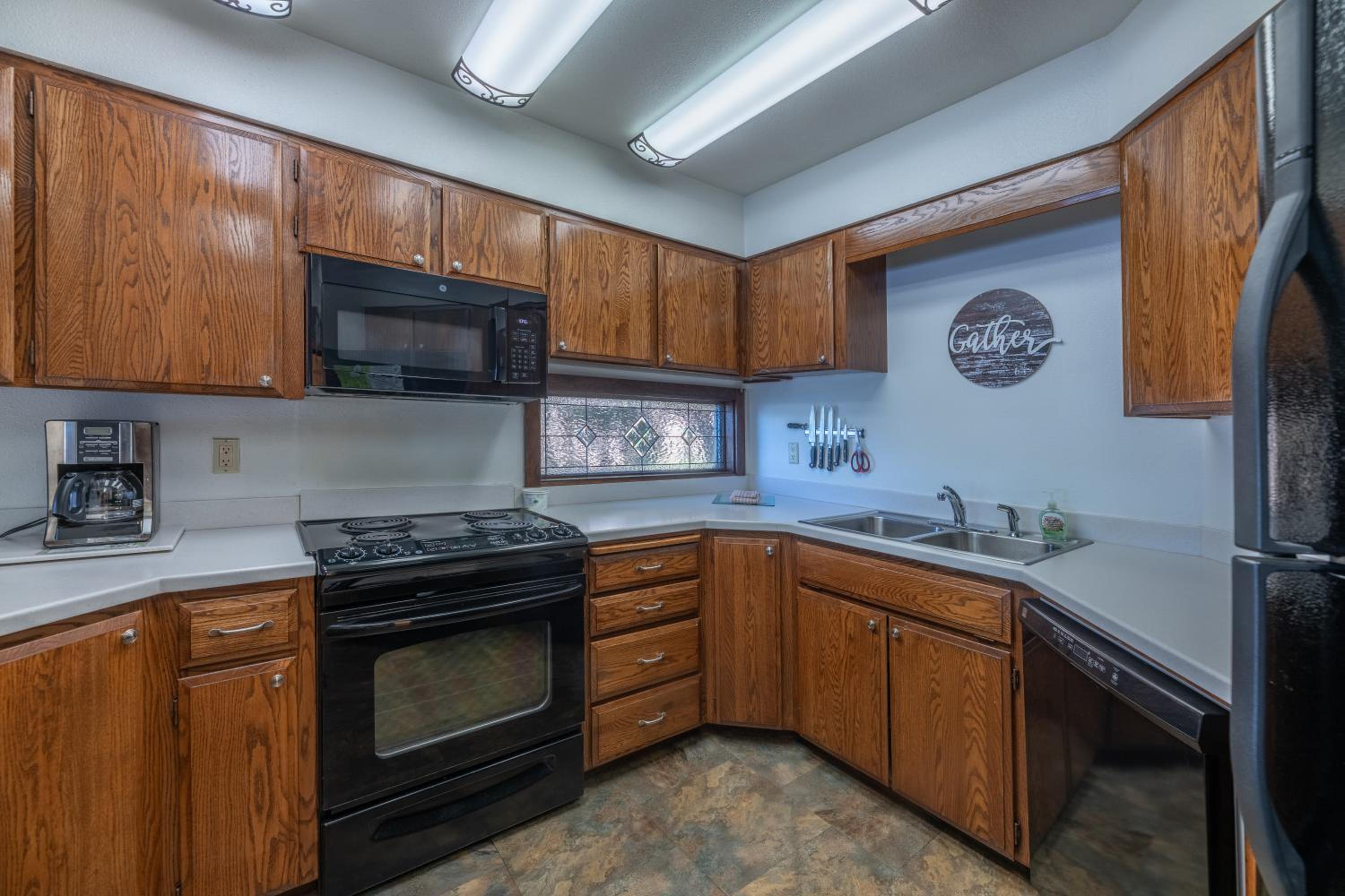 Two-Bedroom Apartment with Lake View photo 2