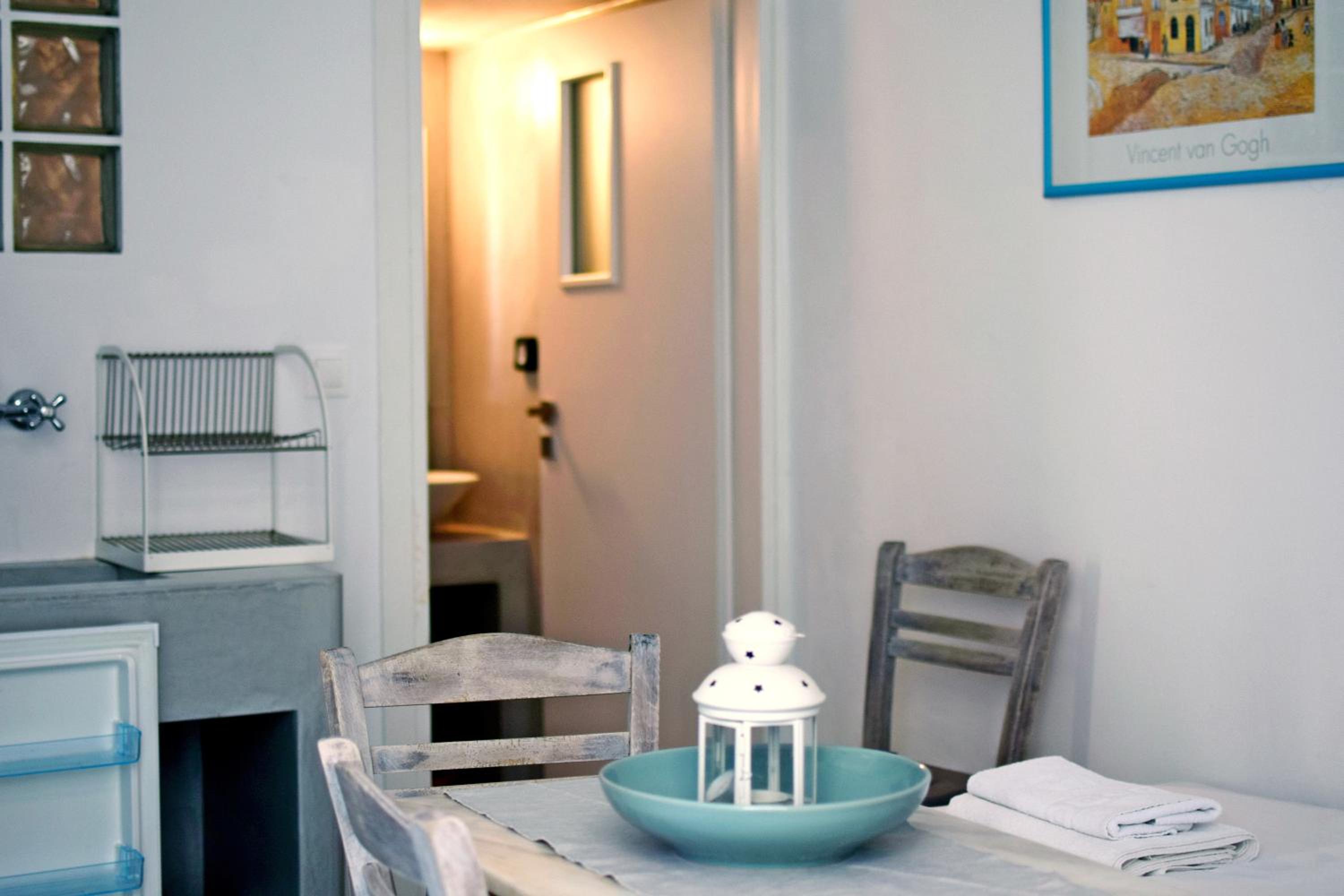 One-Bedroom Apartment photo 2