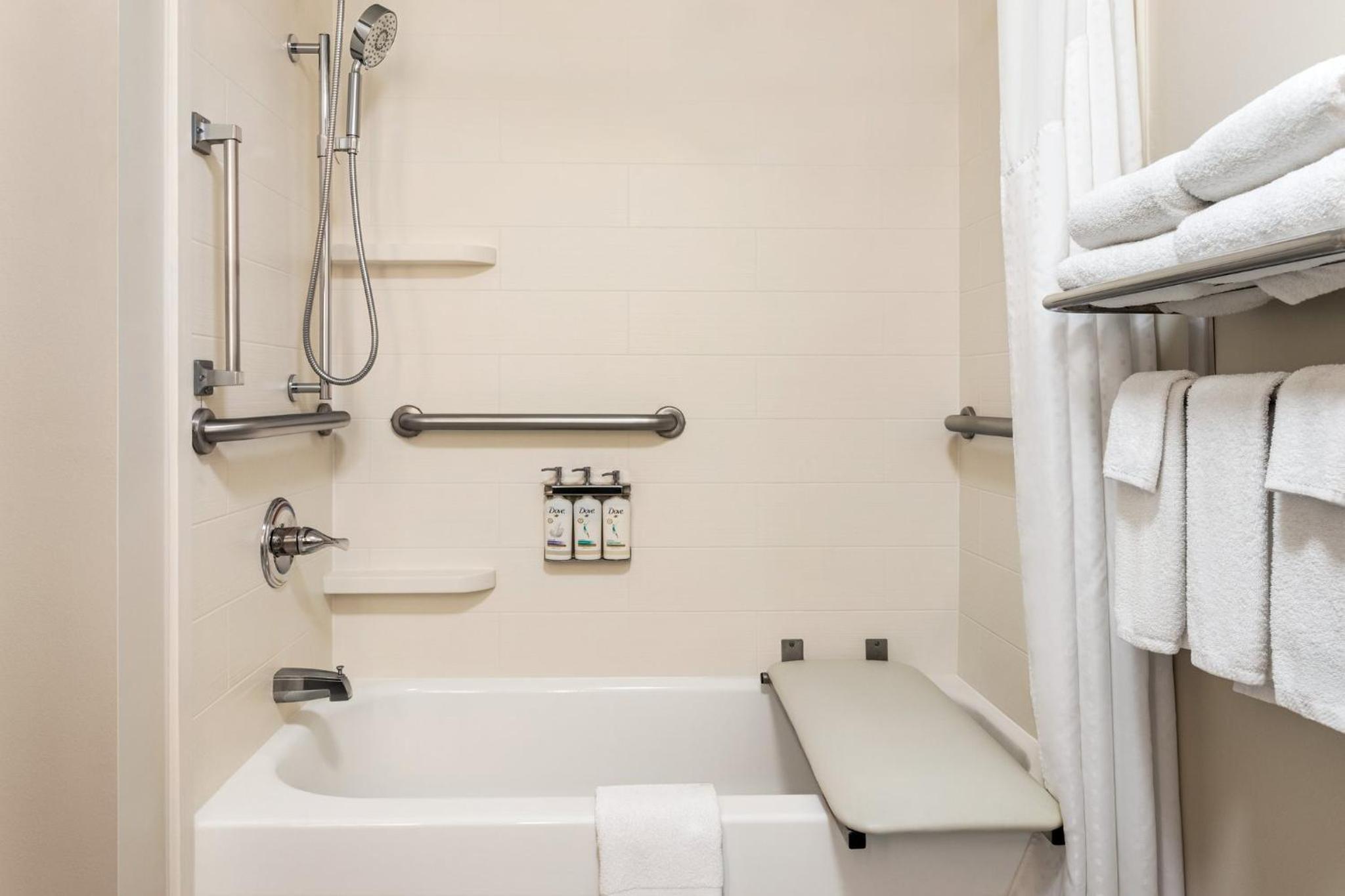 Standard King Room with Mobility Accessible Tub - Photo 2