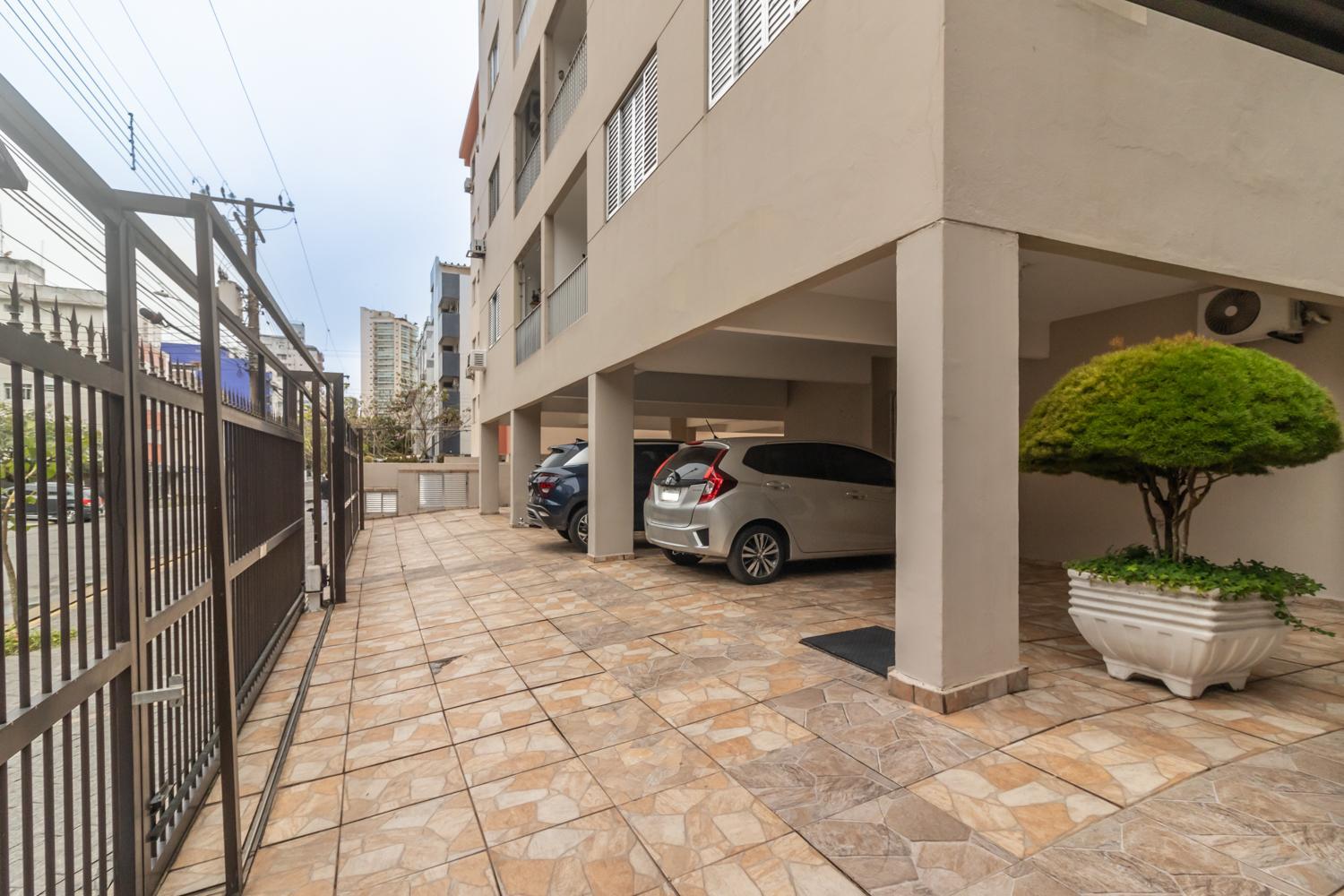 Apartment - Photo 34