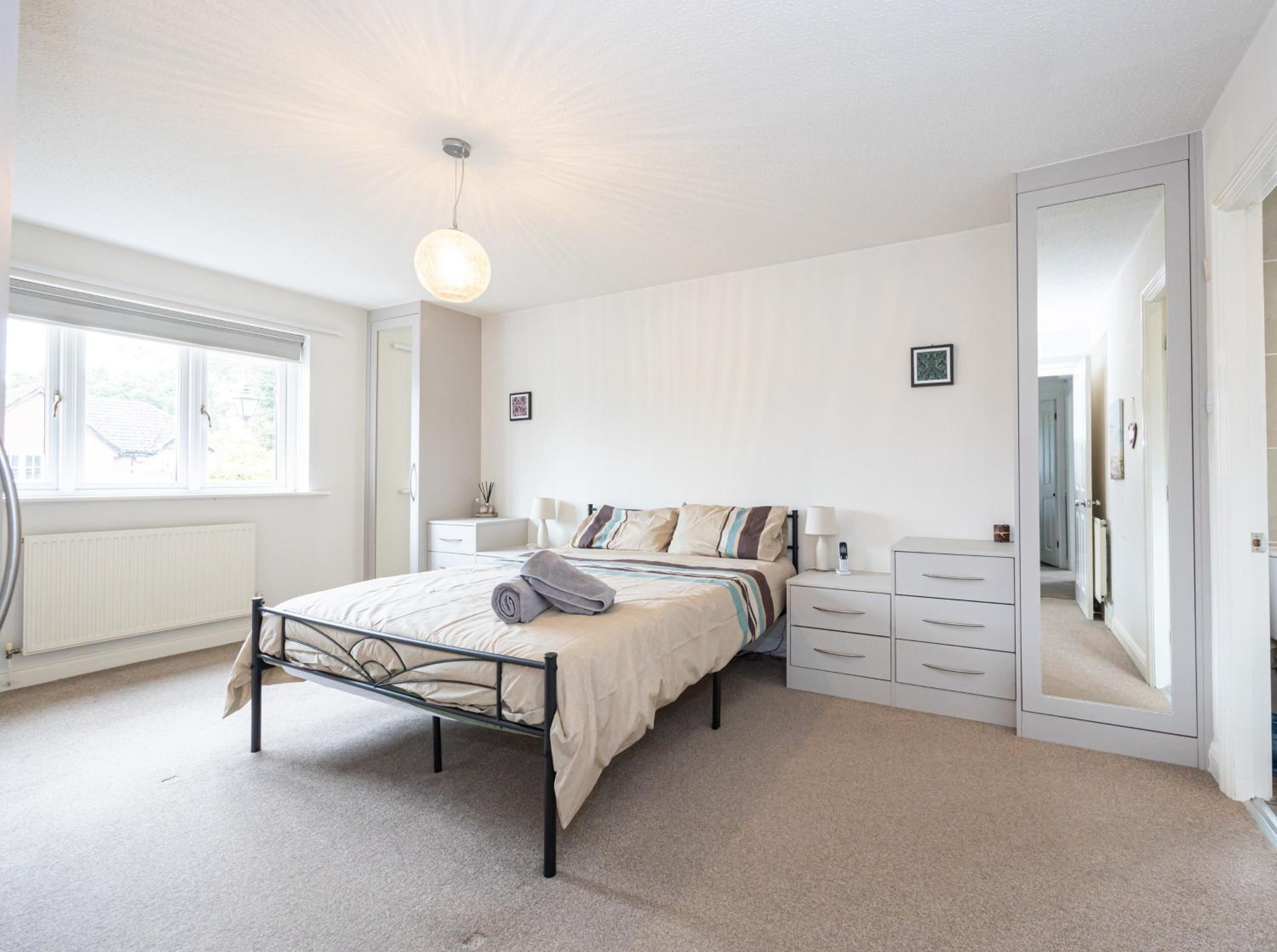 Four-Bedroom House photo 1