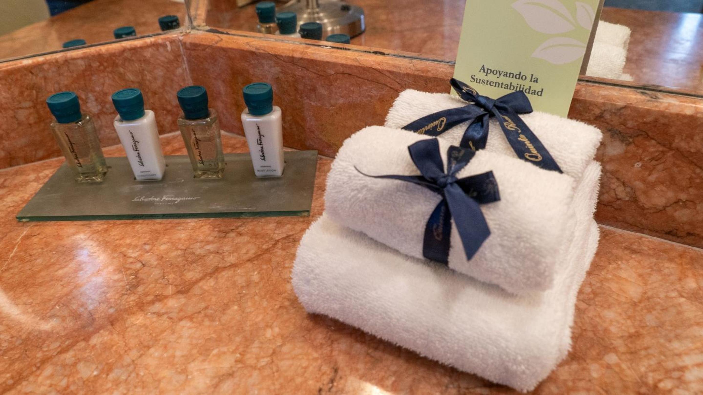 Master Suite King  - Photo 2