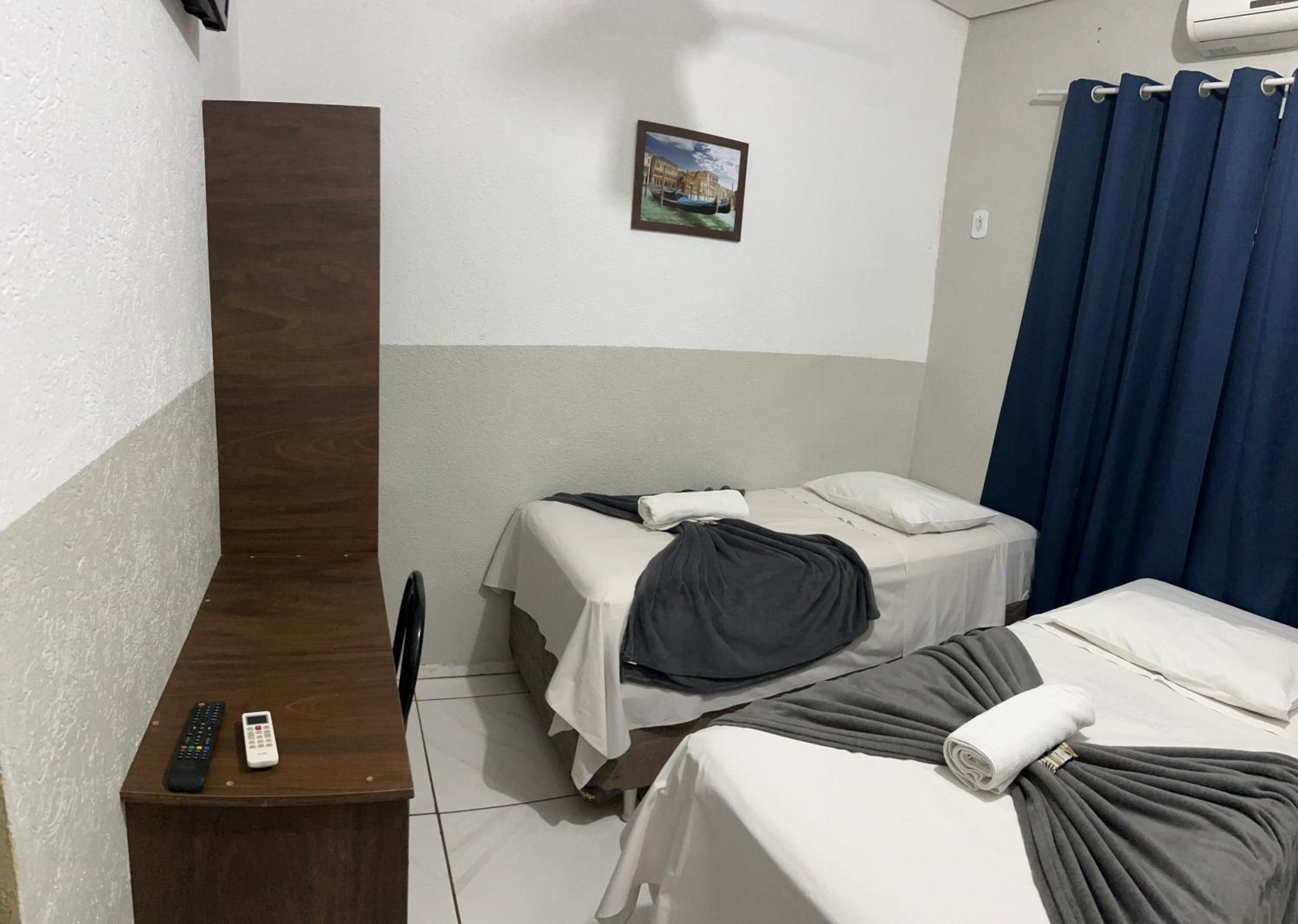 Economy Twin Room photo 1