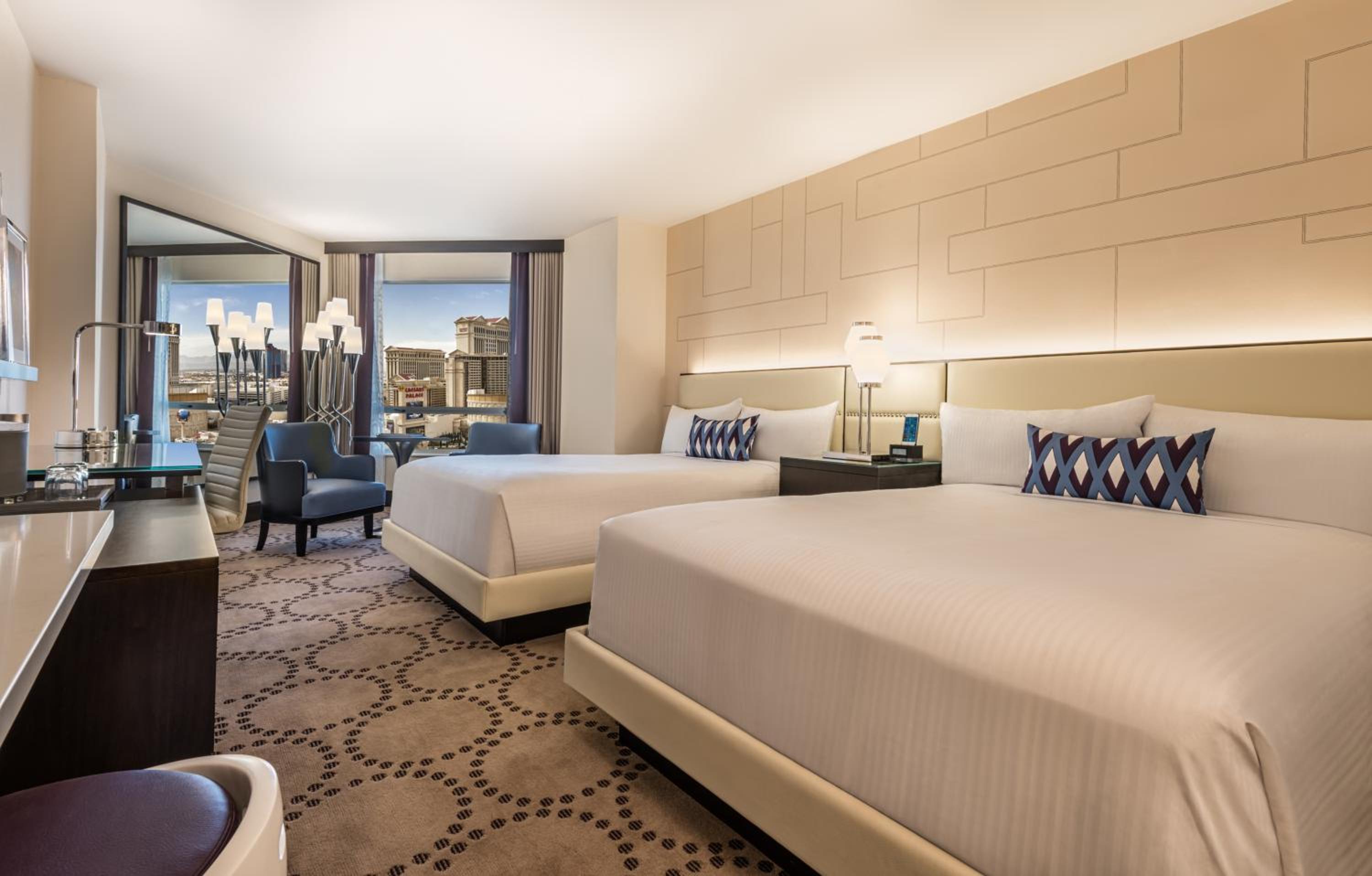 Valley Deluxe Room 2 Queens Strip View Non-Smoking