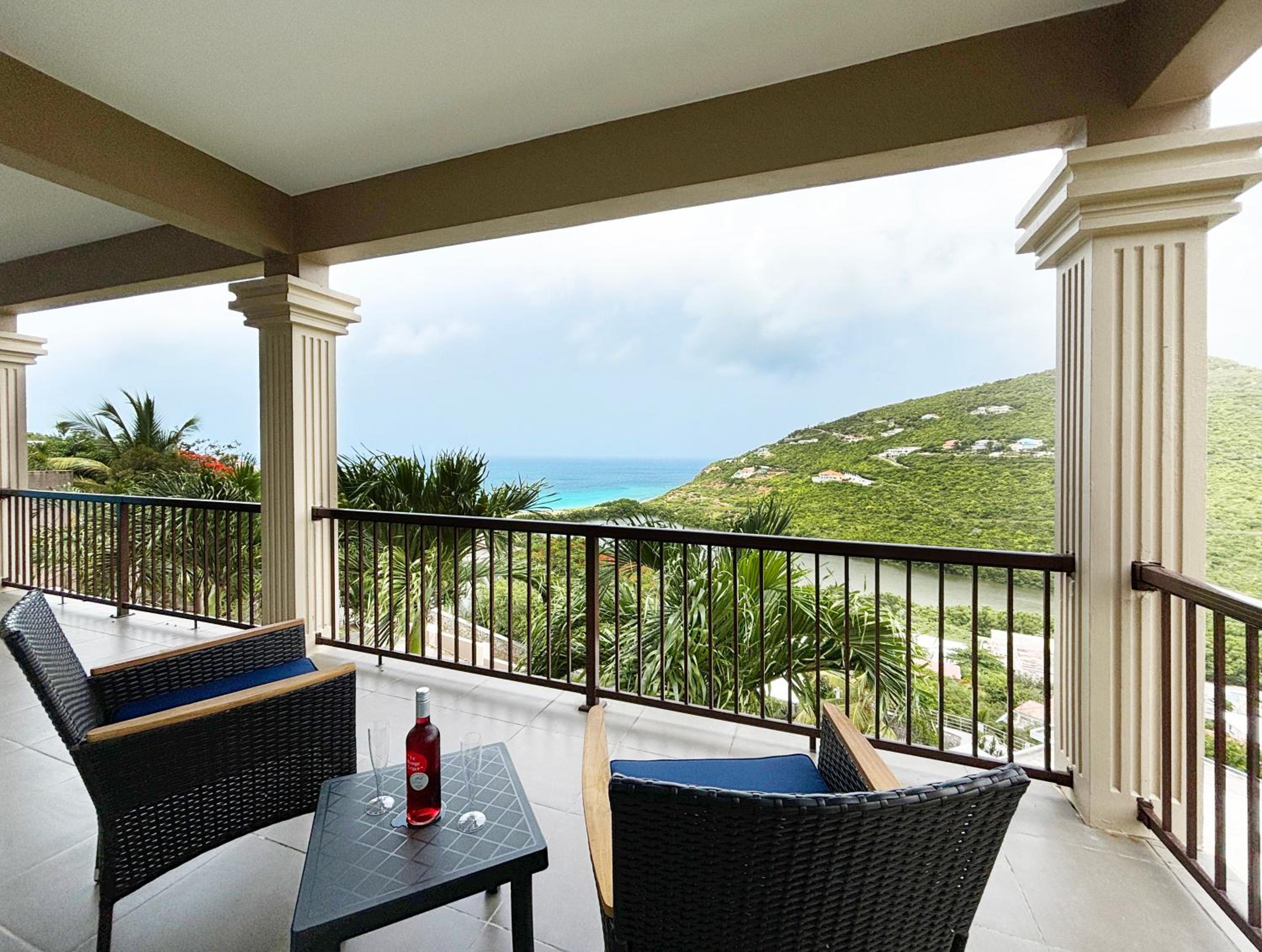 Villa photo 2