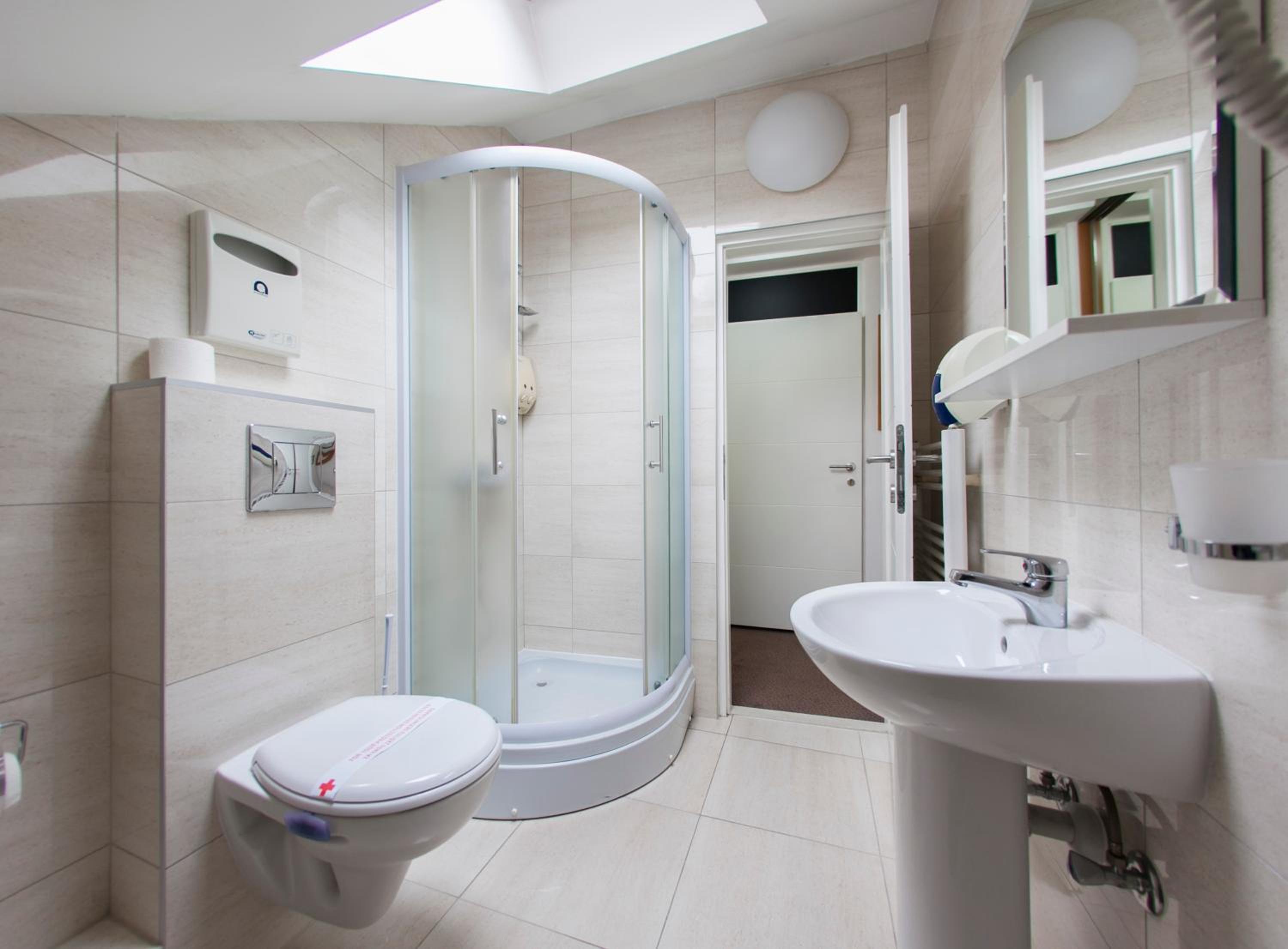 Double Room thumbnail 6