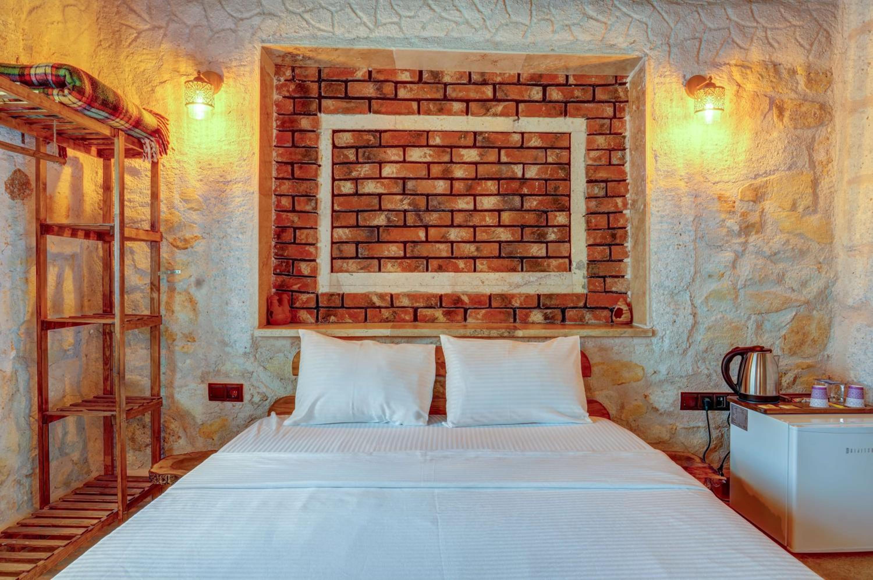 Standard Double Room - Photo 4