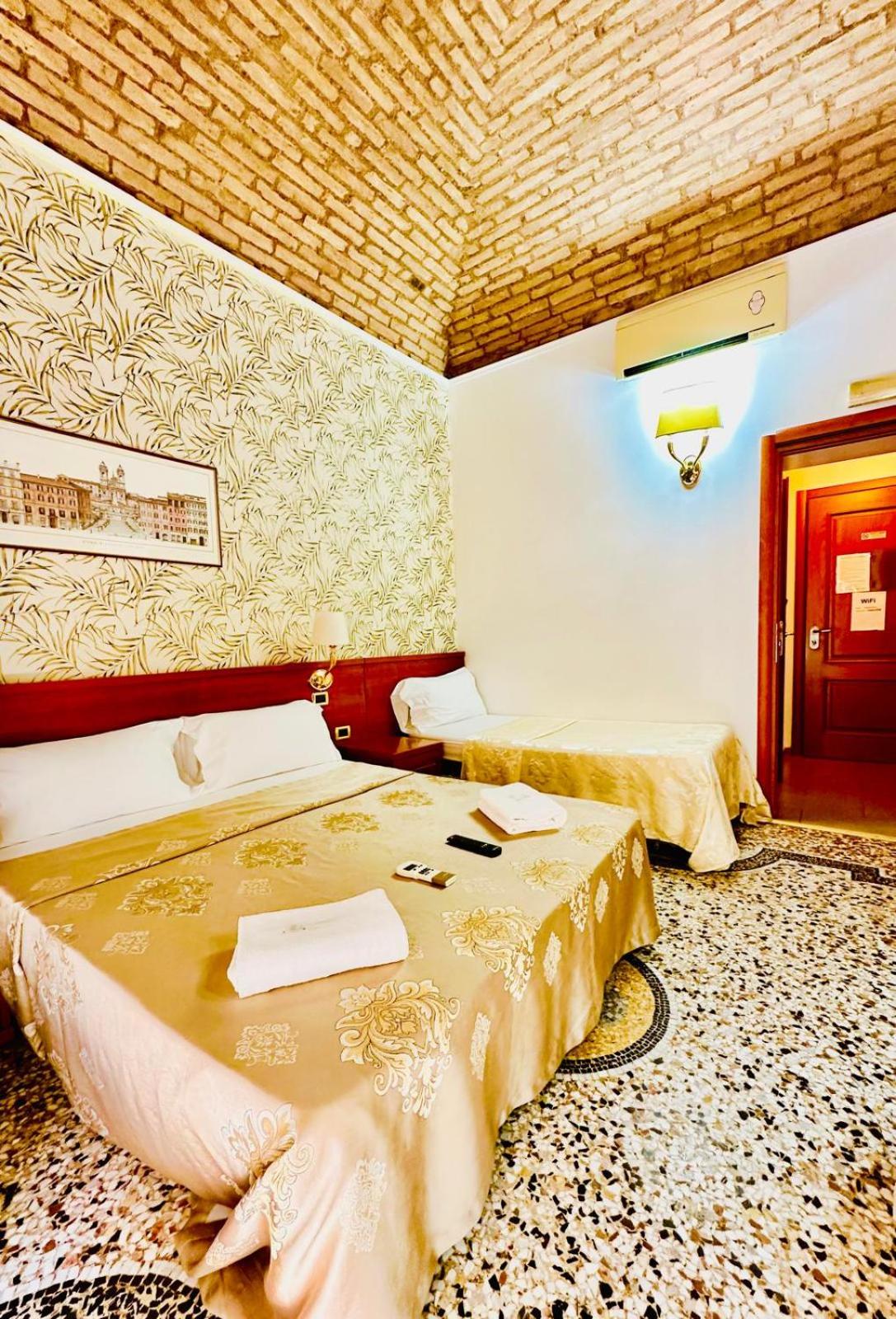 Standard Double Room with Shared Bathroom