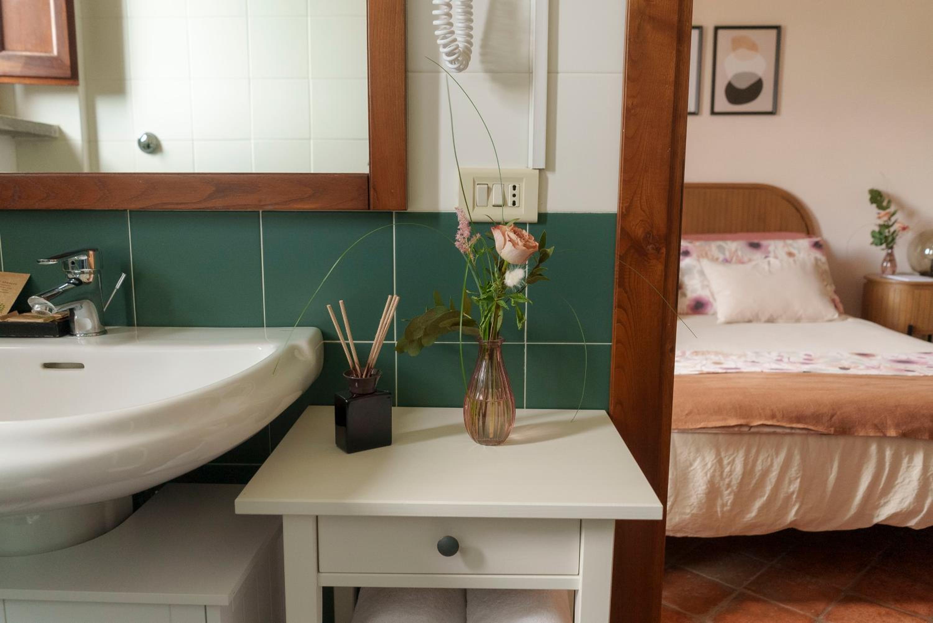 Quadruple Room with Private Bathroom photo 2