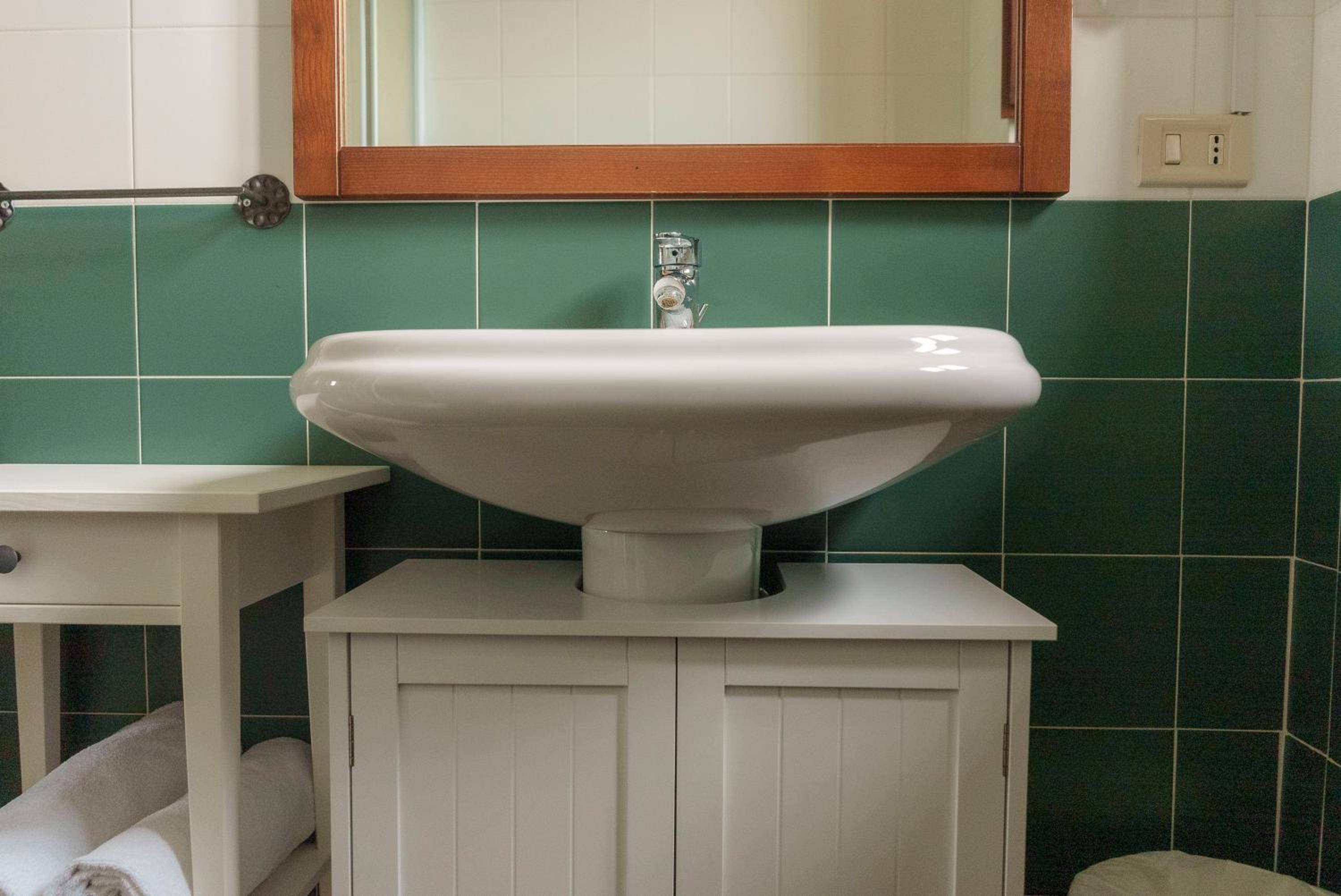 Double Room with Private Bathroom - Photo 2