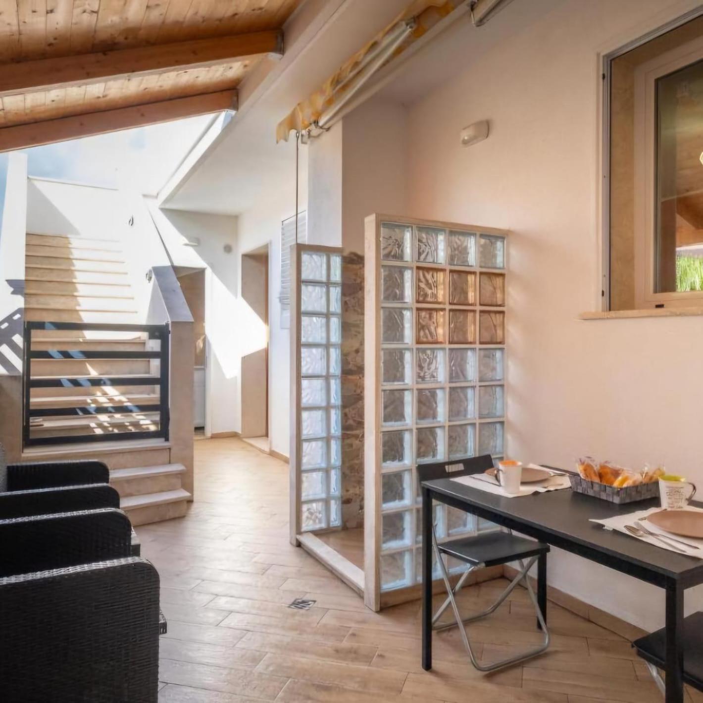 Studio with Terrace - Photo 14