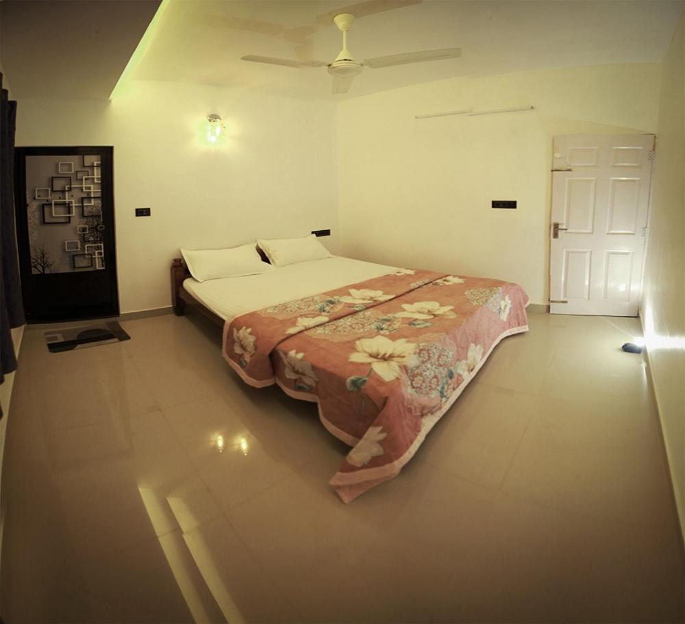 Budget Double Room photo 2