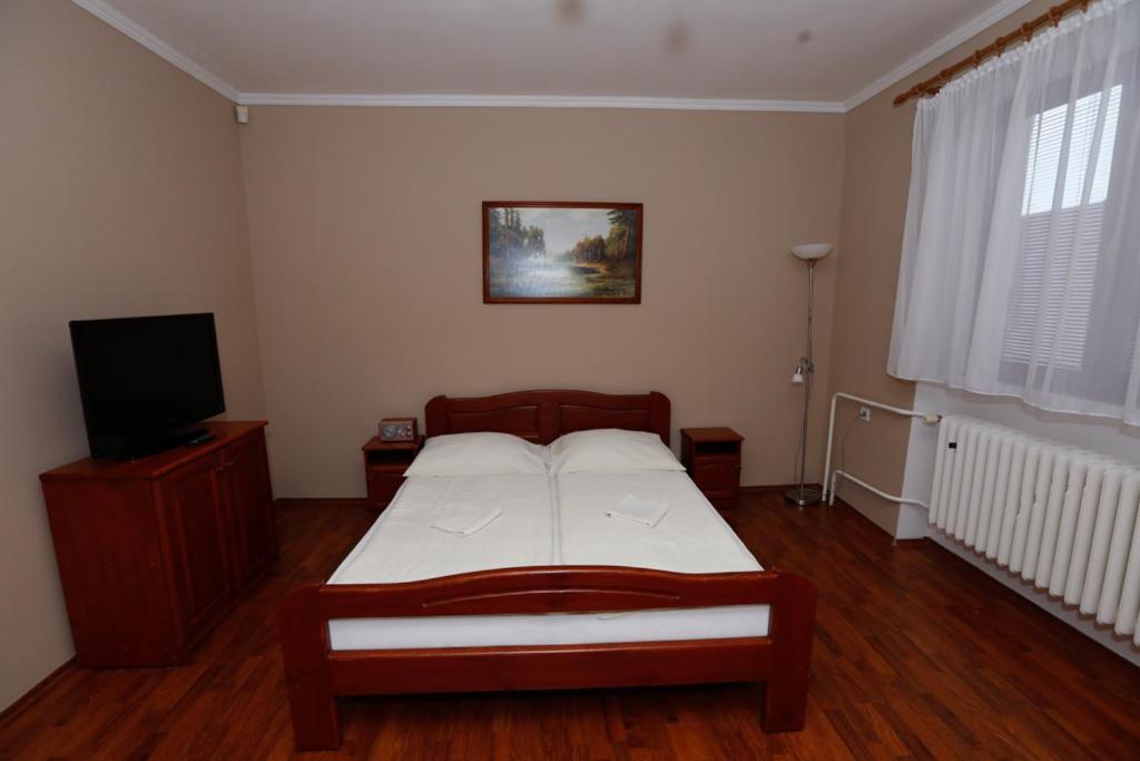 Quadruple Room with Private Bathroom photo 3