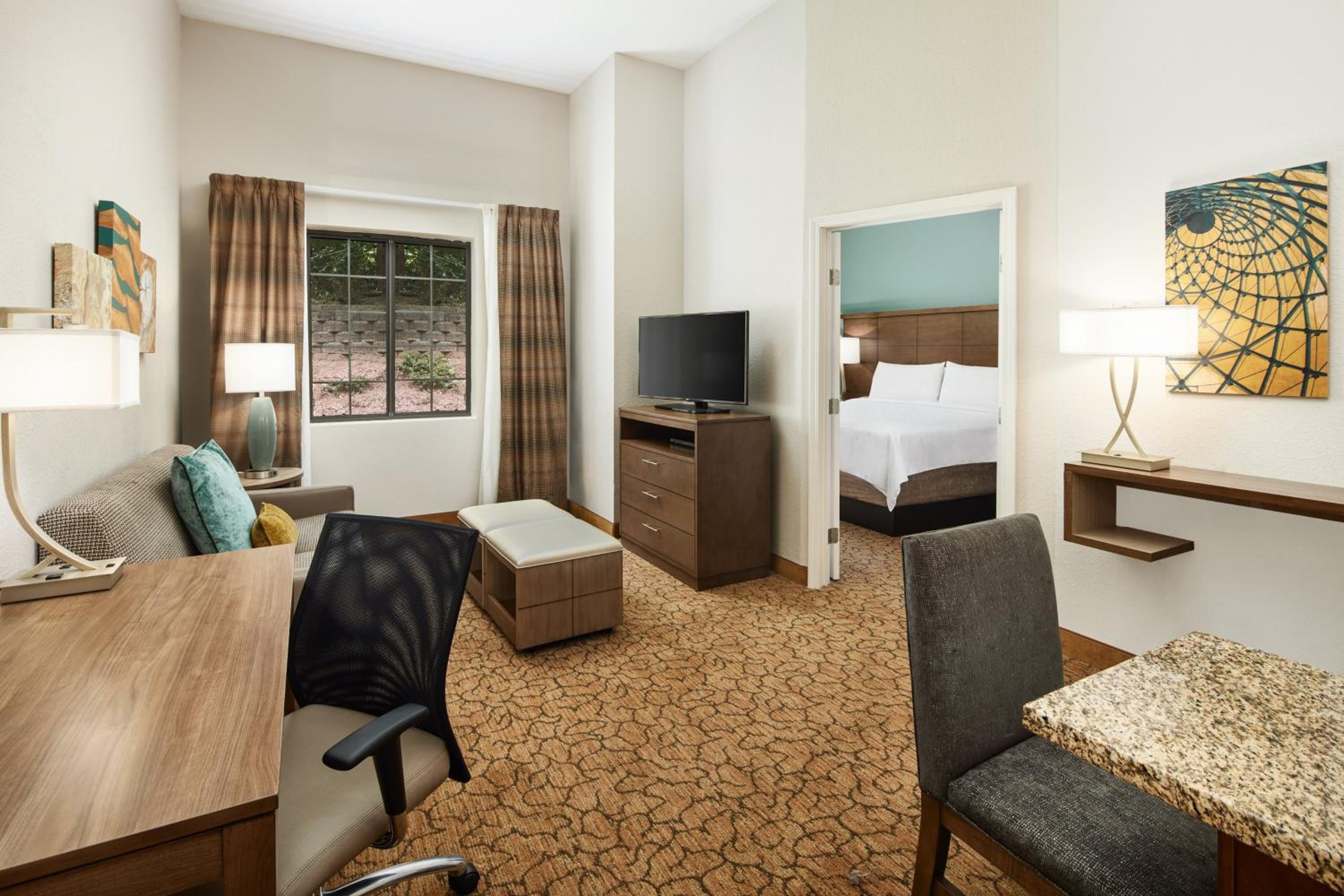 One-Bedroom King Suite