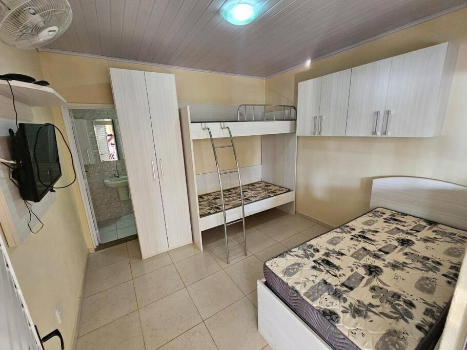 Four-Bedroom House photo 1