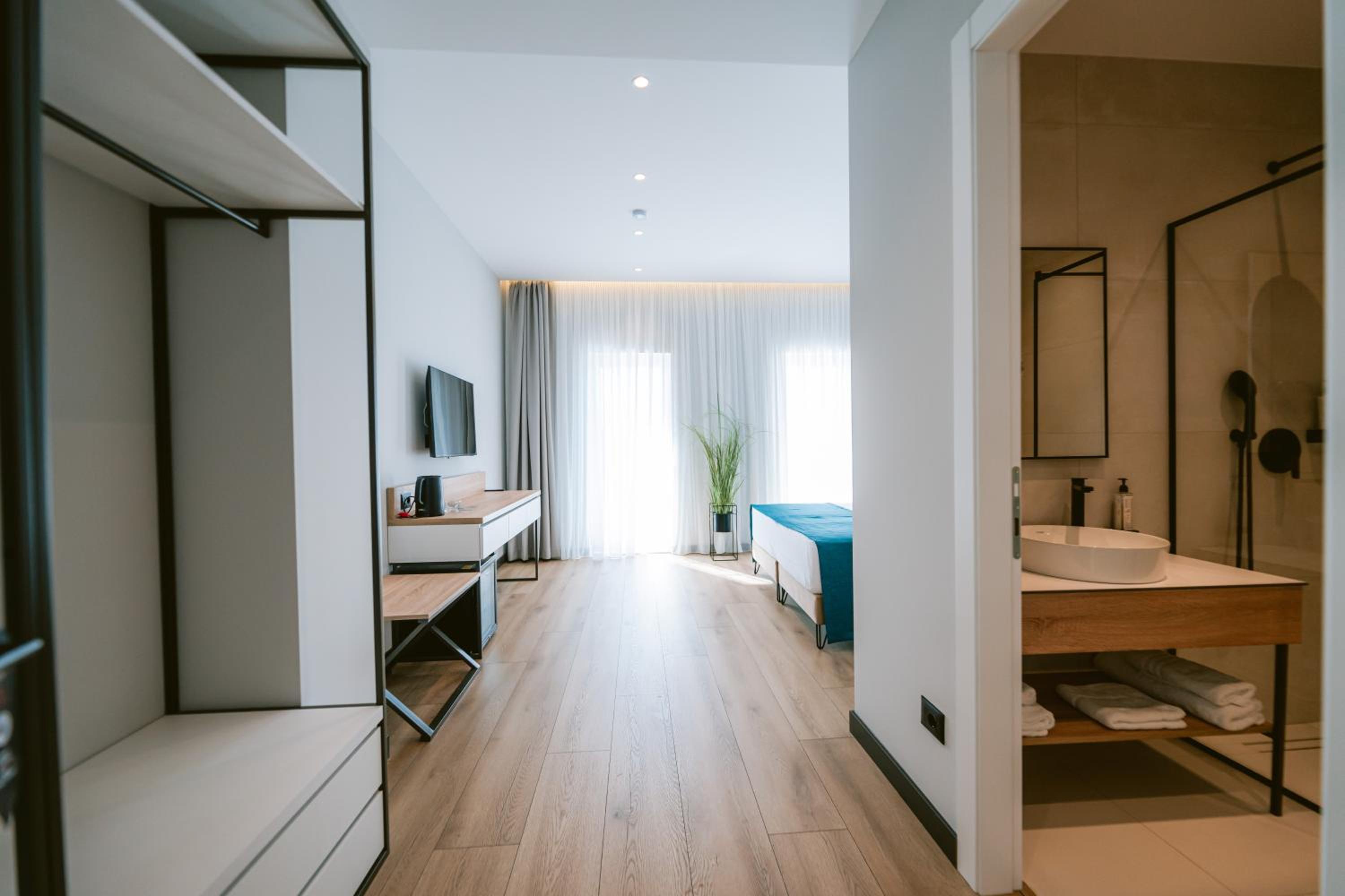 Deluxe Double Room With Balcony