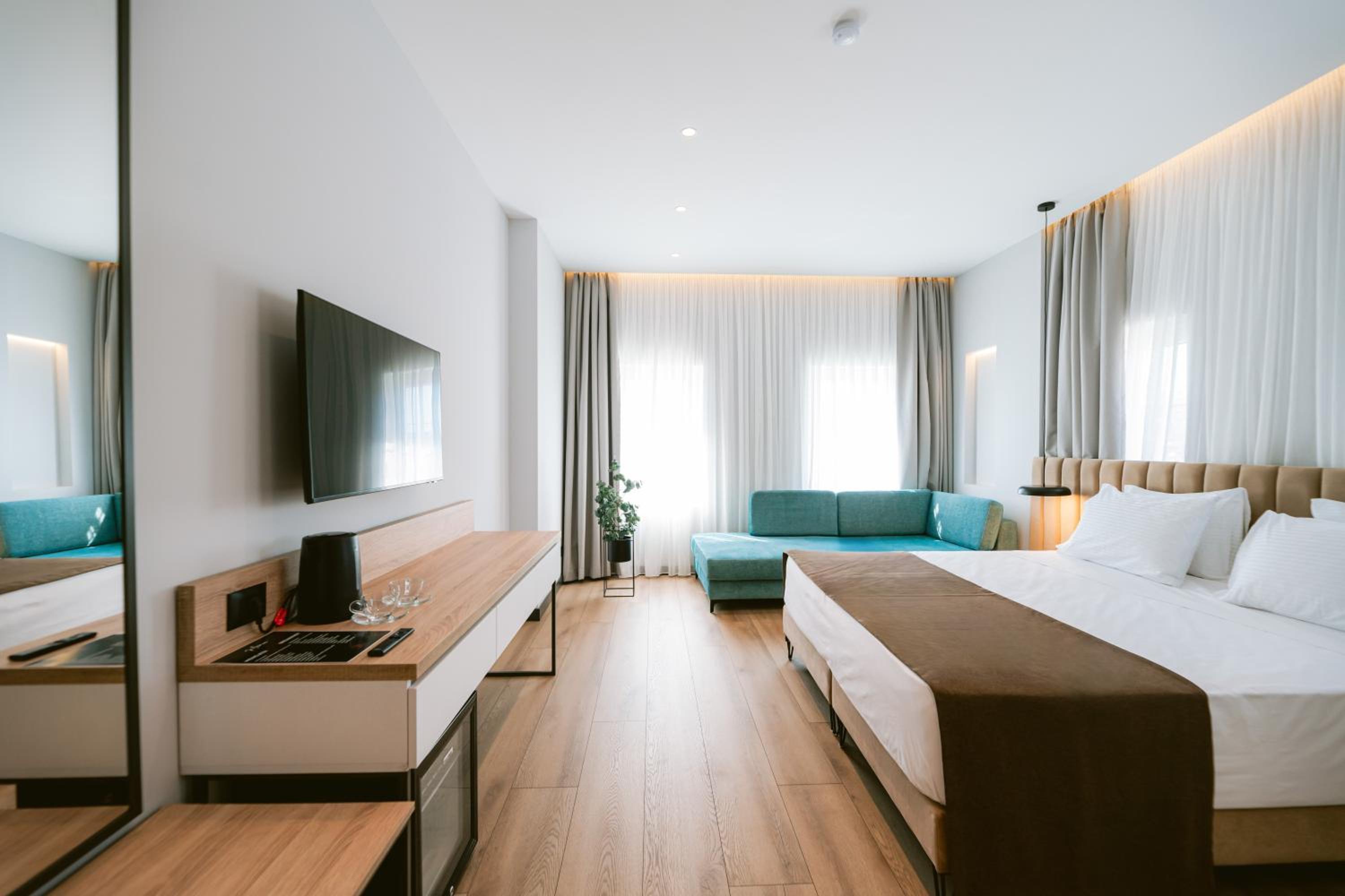 Deluxe Junior Suite