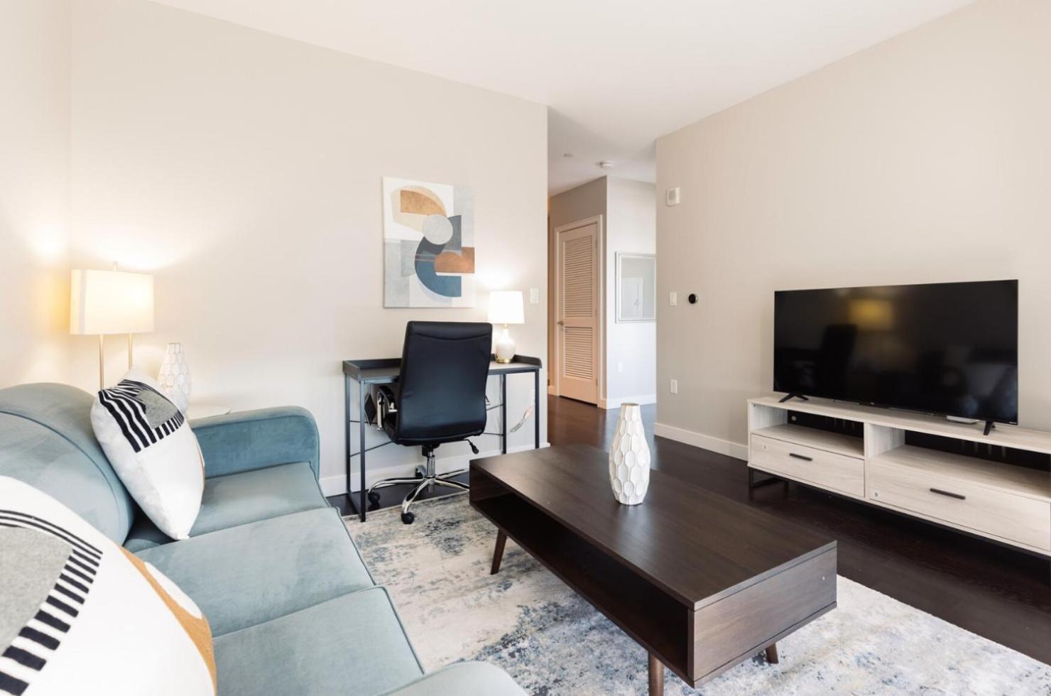 Apartment photo 2