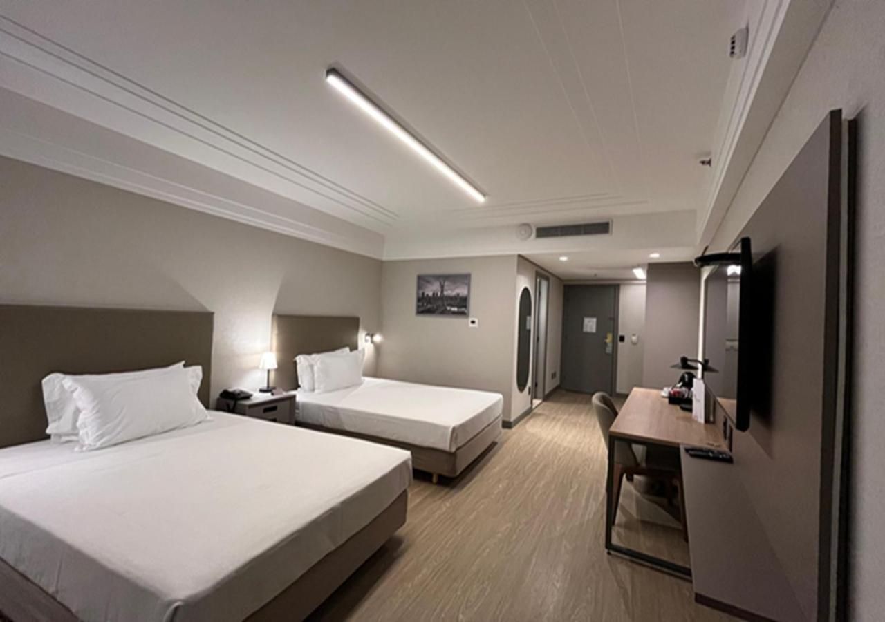 Executive Twin Room - Photo 3