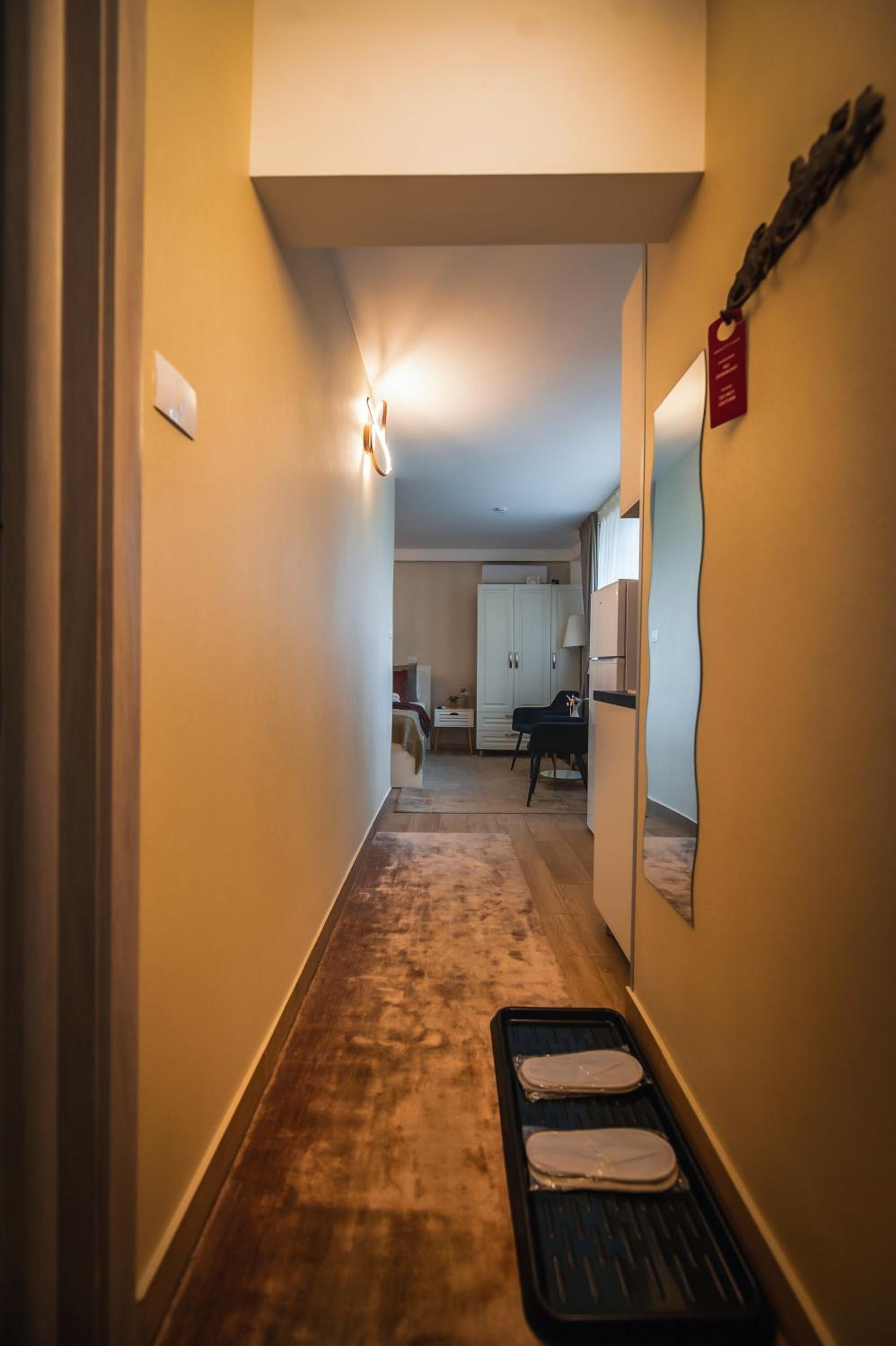 Double Room - Photo 12
